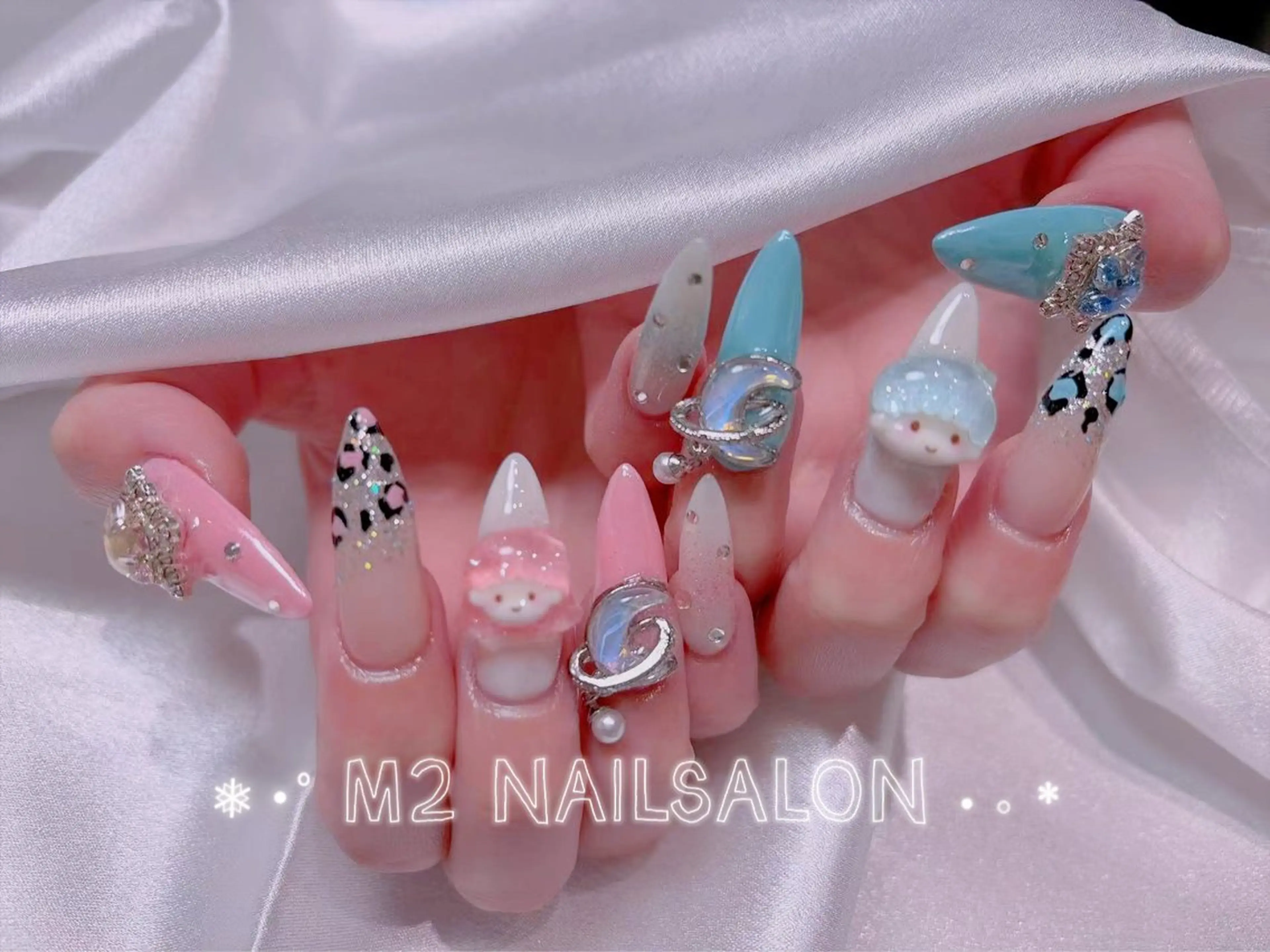 ネイル アートネイル フラッシュネイル フラッシュマグ フットネイル ジェルネイル ハンドネイル 長さだし専門店 M2　rikaのネイルデザイン