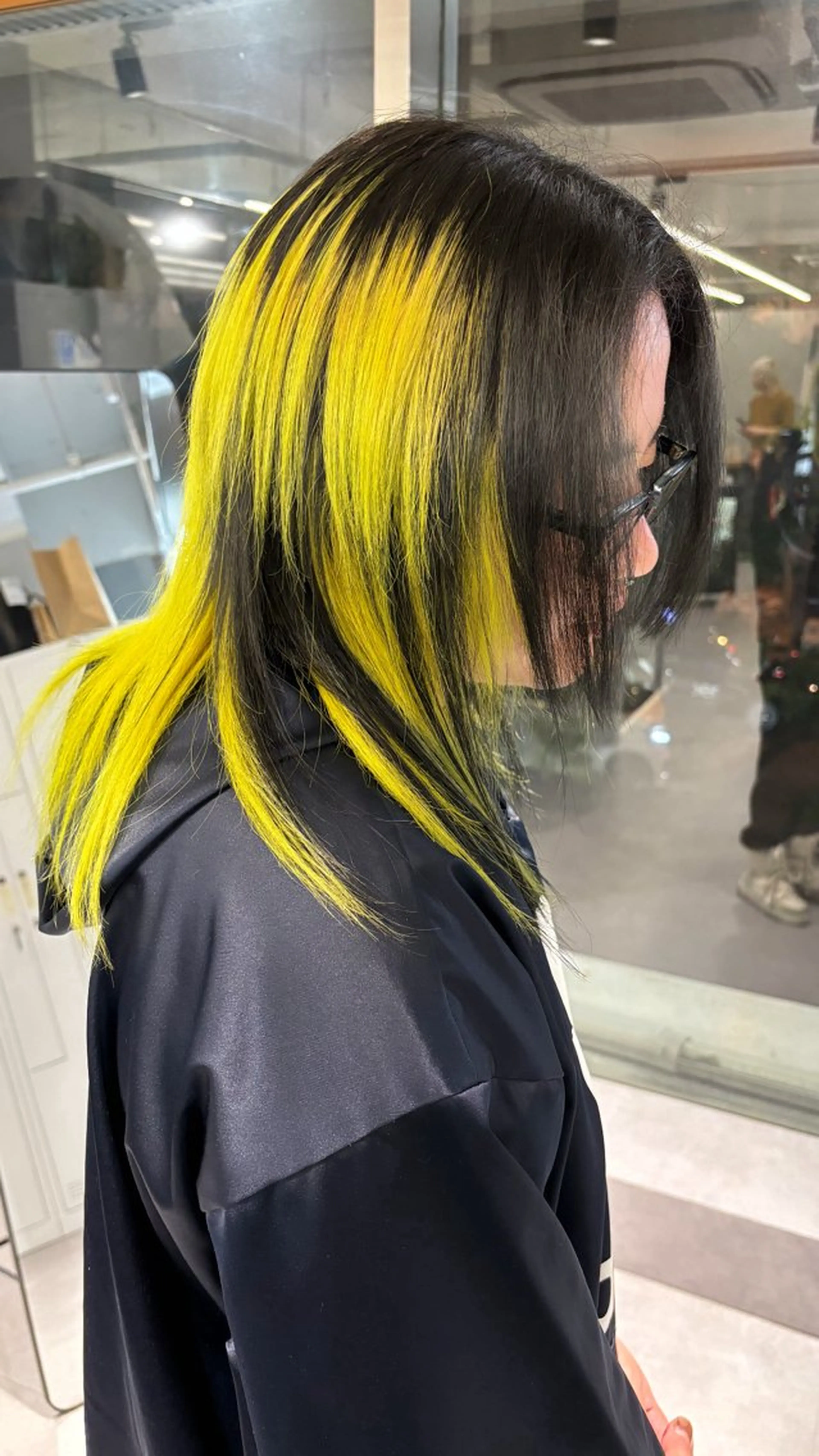 ミディアム カラー デザインカラー 小西勇次のヘアスタイル