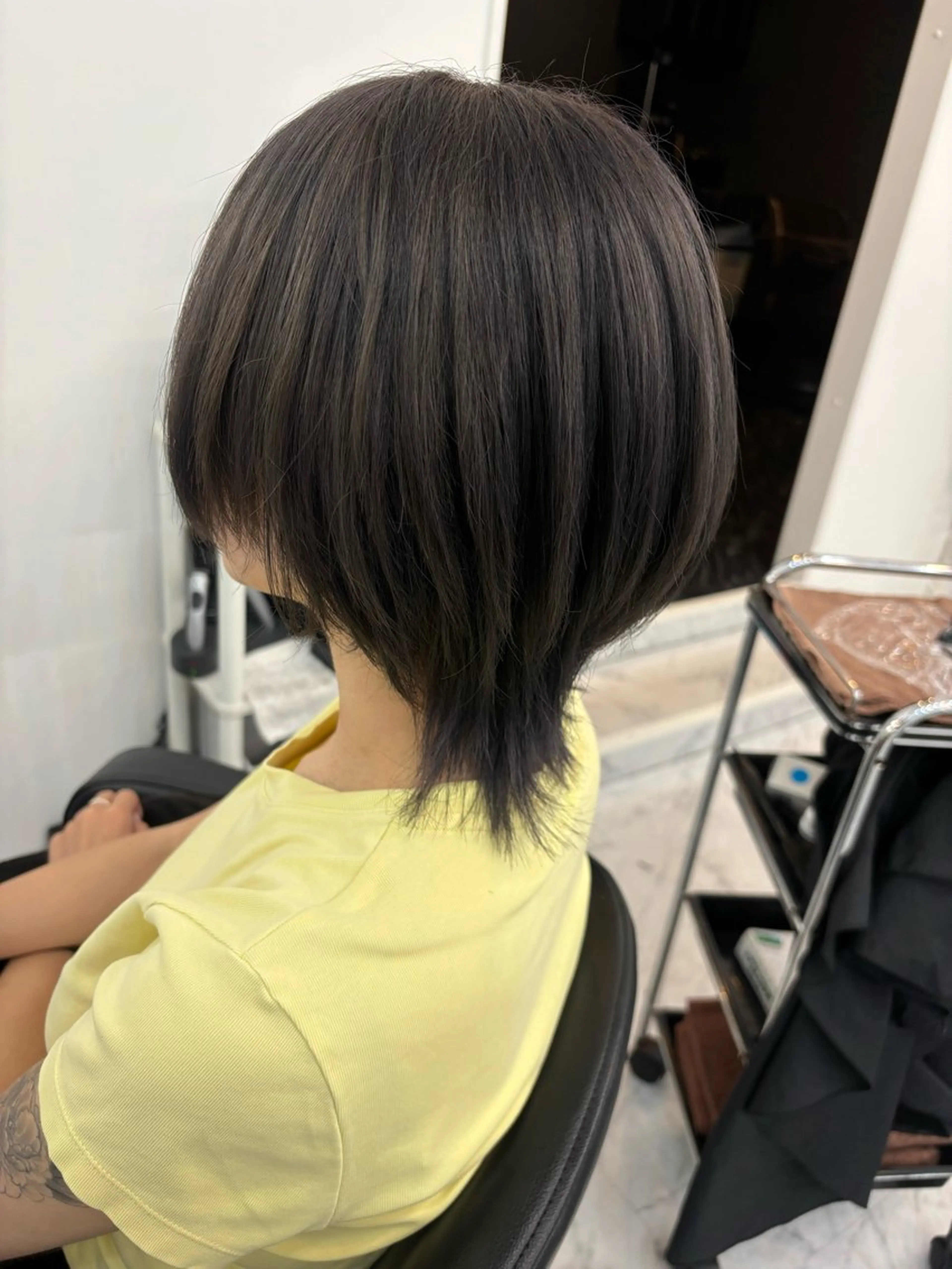 ショート カラー ダークグレー ウルフカット カット ヘアカラー トリートメント 松井 敬太郎のヘアスタイル
