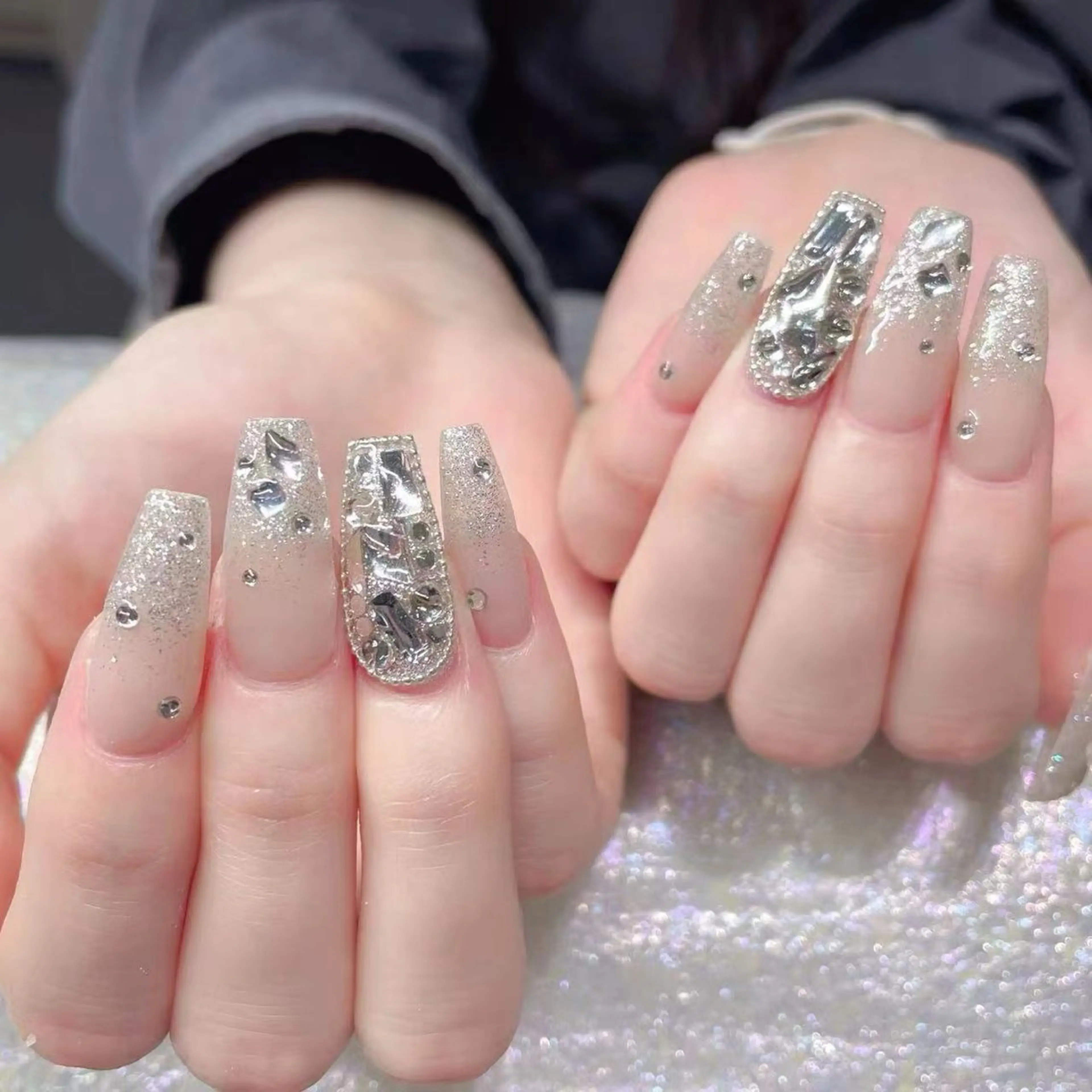 ネイル Queens 榊 まおのネイルデザイン