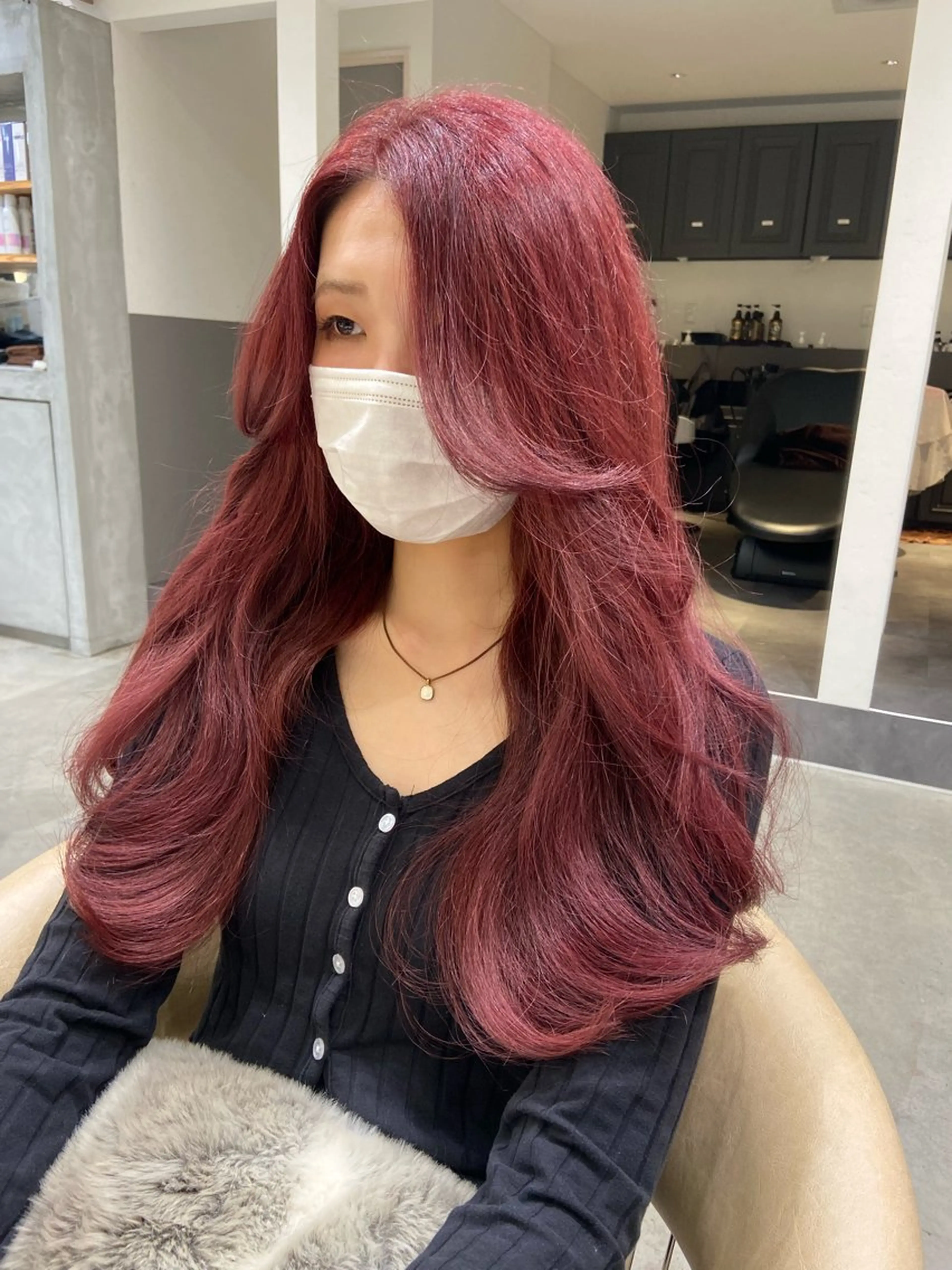 ロング Londnaitre MAHOのヘアスタイル