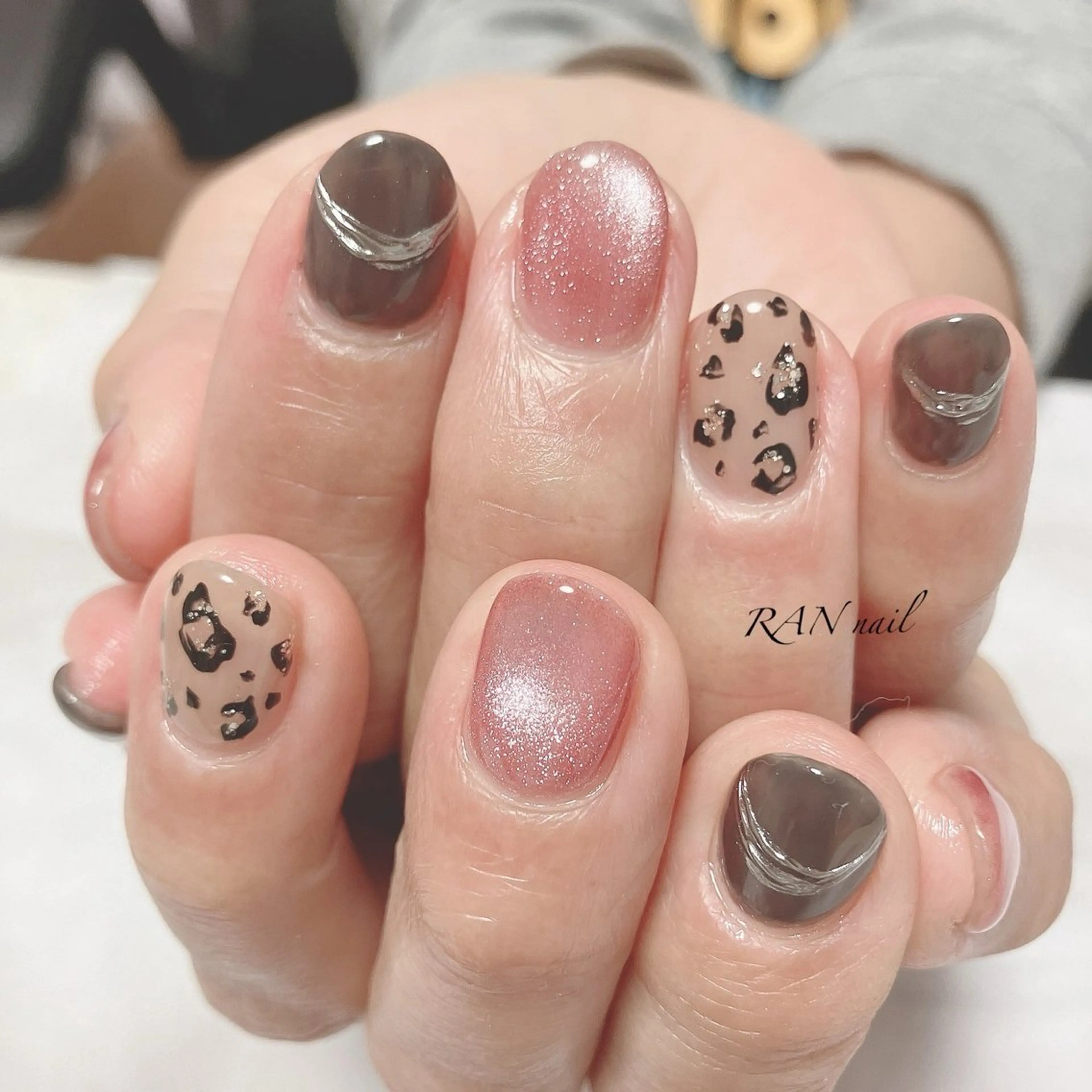 ネイル アニマル柄 マグネットネイル ショートネイル ブライダルネイル ハンドネイル フットネイル RAN nail 〜ランネイル〜所属・RAN nailのネイルデザイン