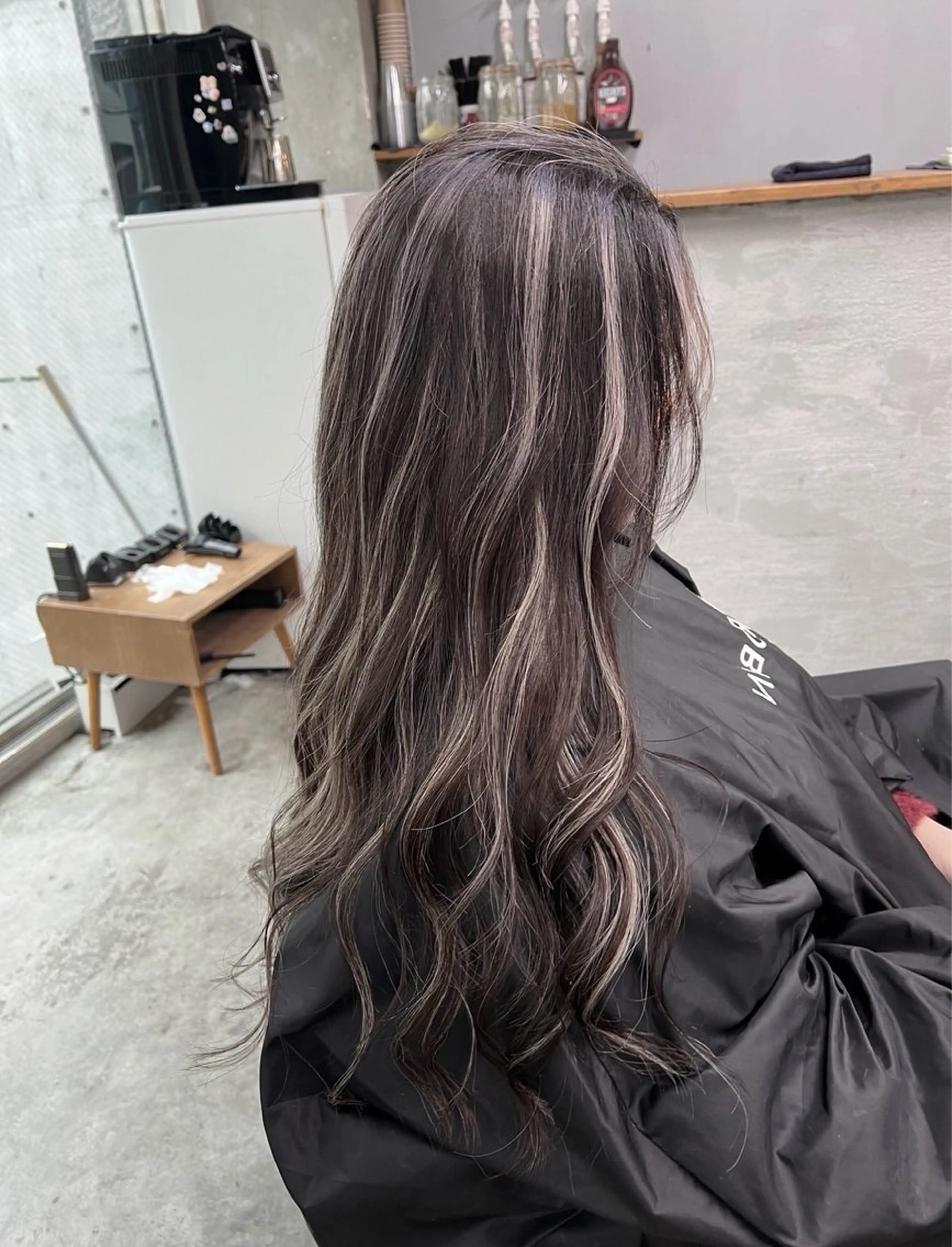 ロング カラー ダークグレー ダークグレージュ グレージュ ハイライトカラー ハイライト ヘアカラー トリートメント ROBIN所属・指名数No.1 /NAOYAのヘアスタイル