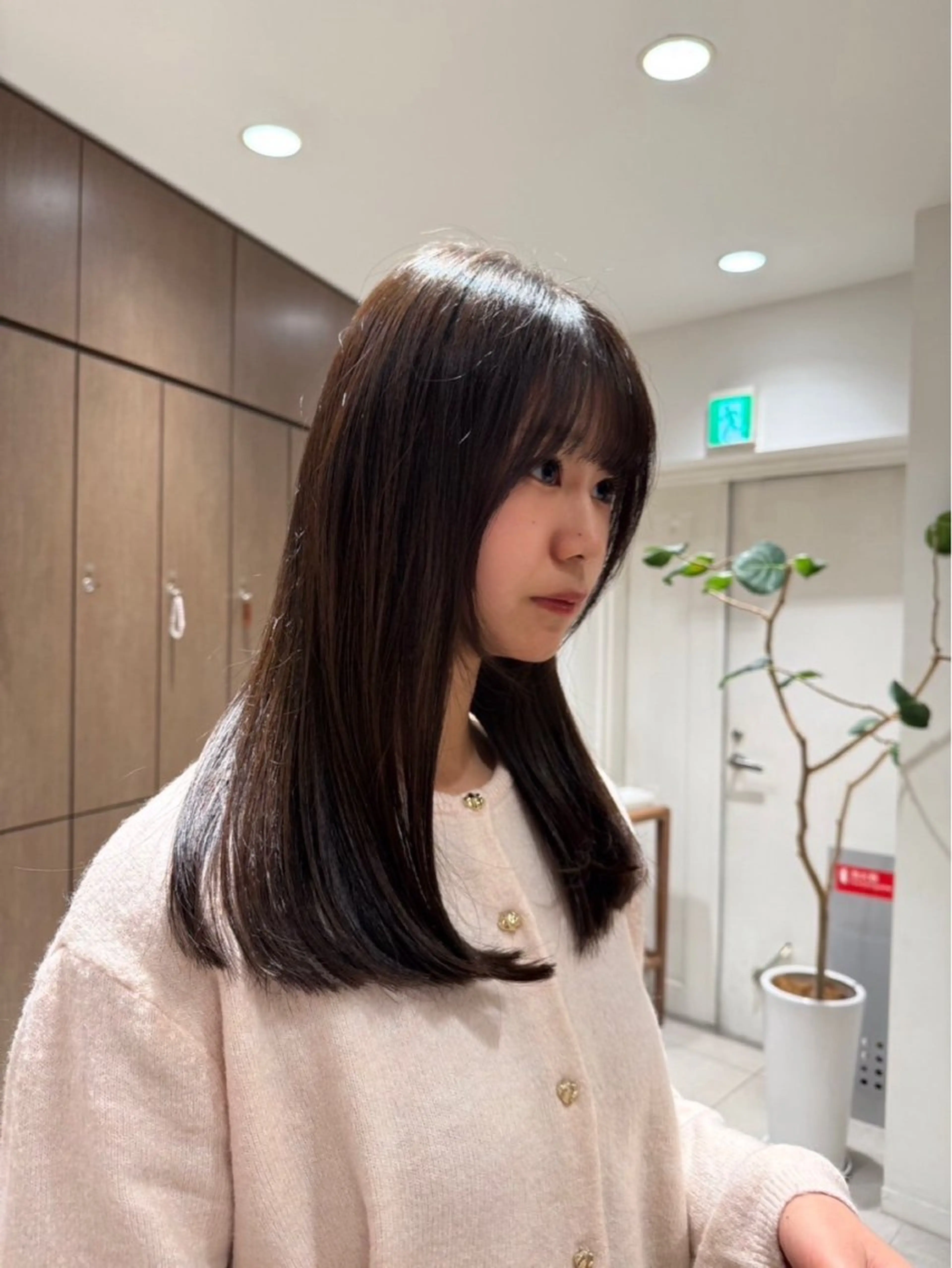 セミロング 山口 芽依のヘアスタイル