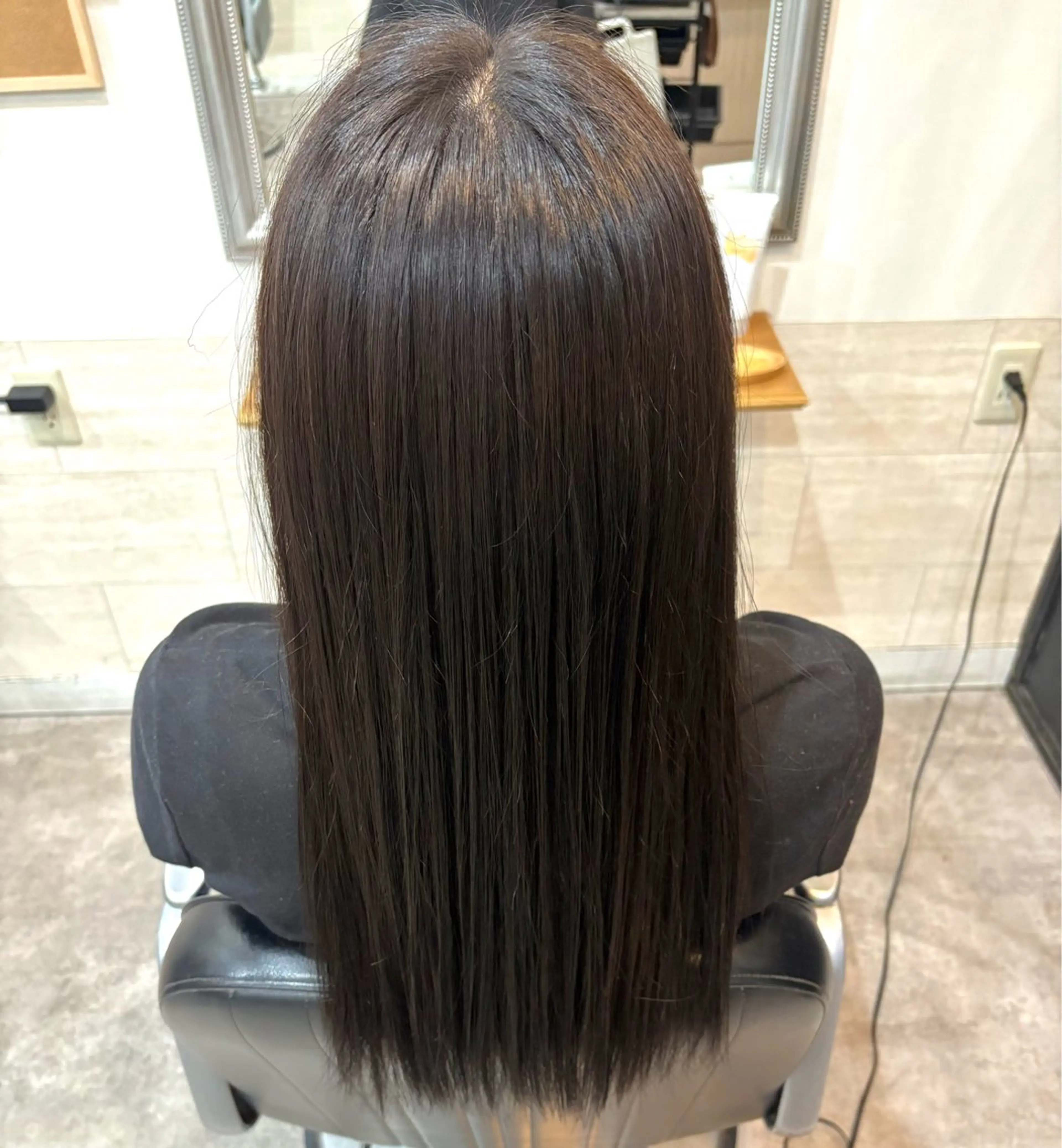 ロング カラー 堀川 希歩のヘアスタイル