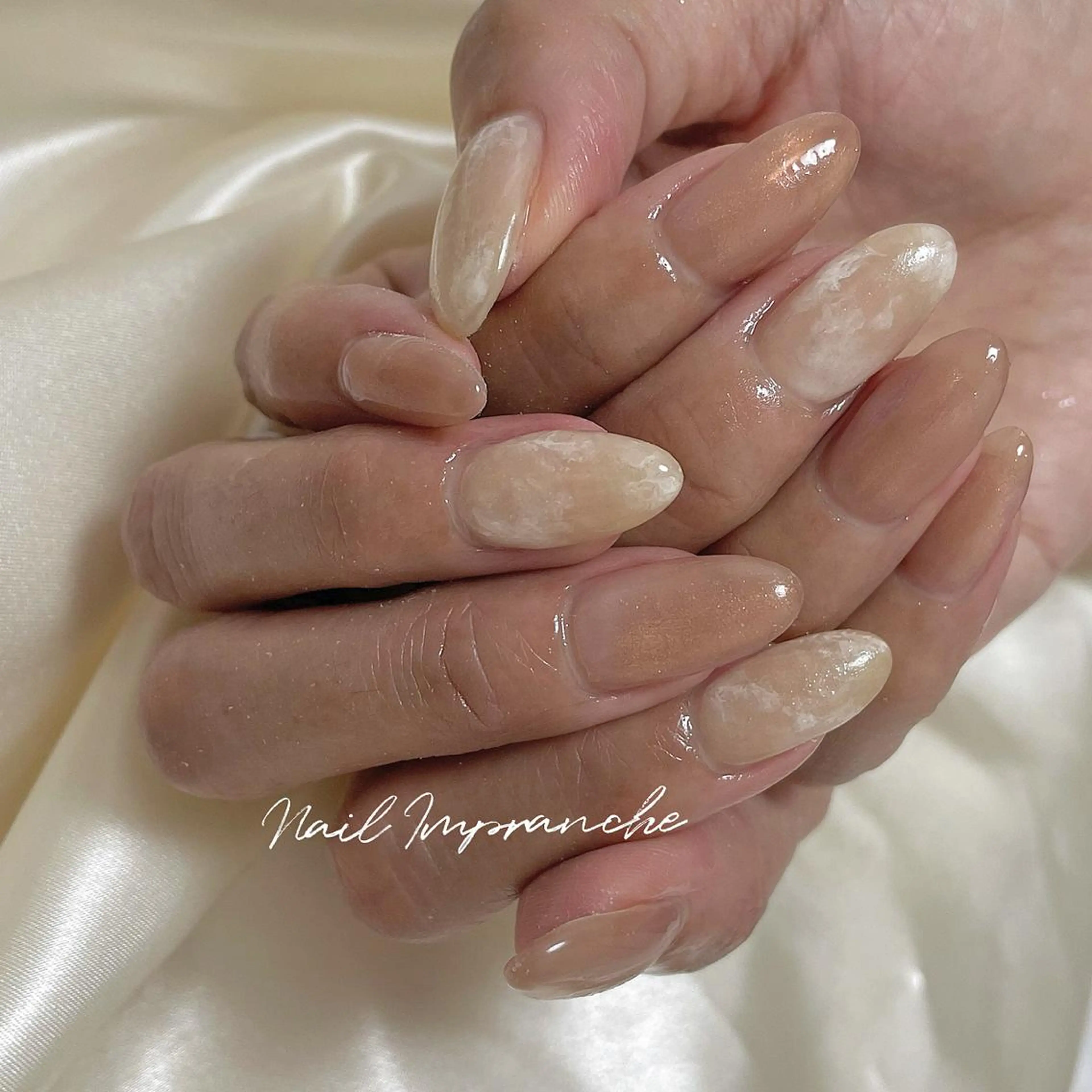 カラー ヘアアレンジ ネイル マツエク・マツパ アートネイル ゴールド キラキラネイル ミラーネイル ニュアンスネイル ハンドネイル 松井 亜由美のネイルデザイン