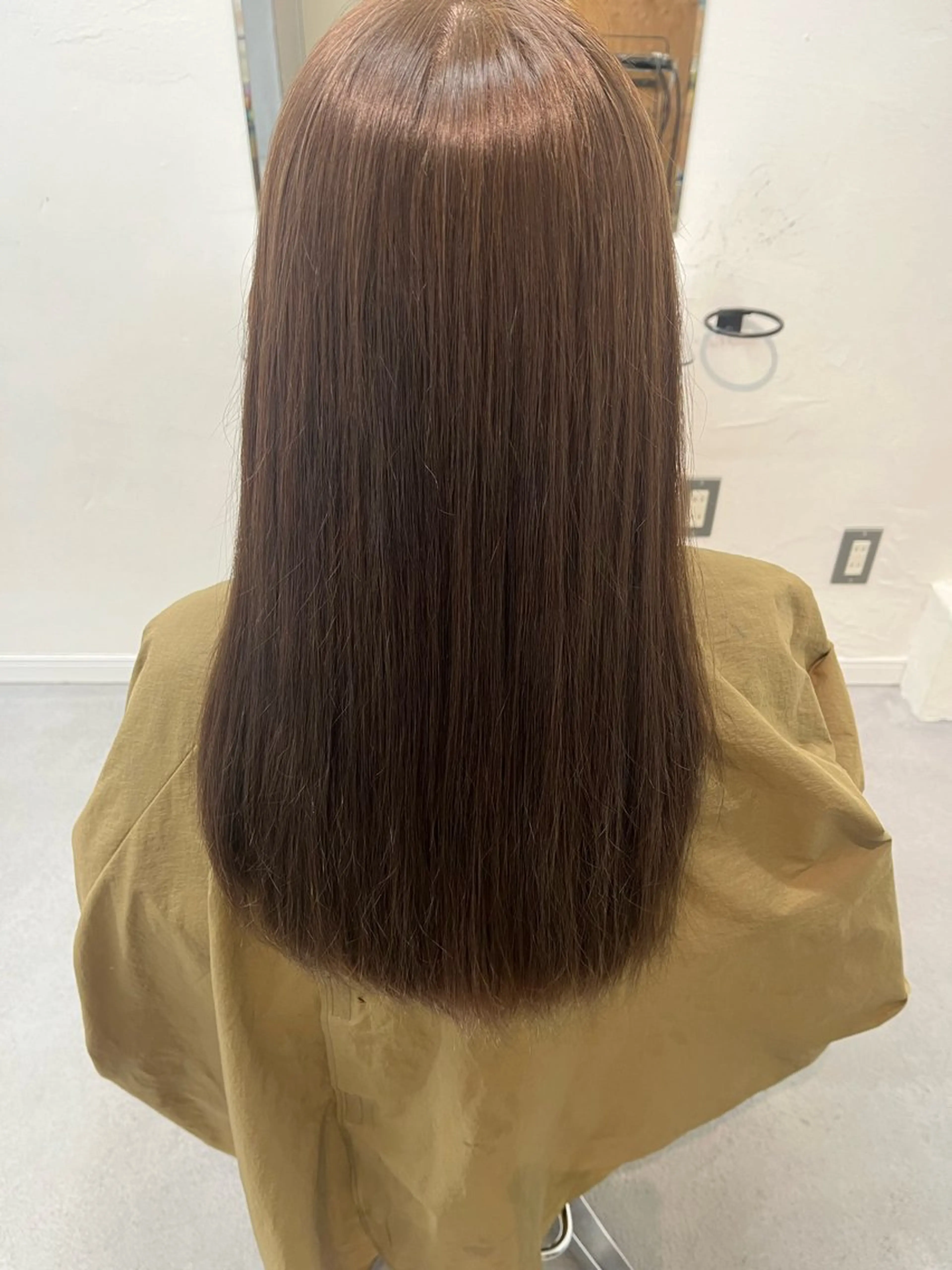 カラー ブラウンカラー サワダ ミナミのヘアスタイル