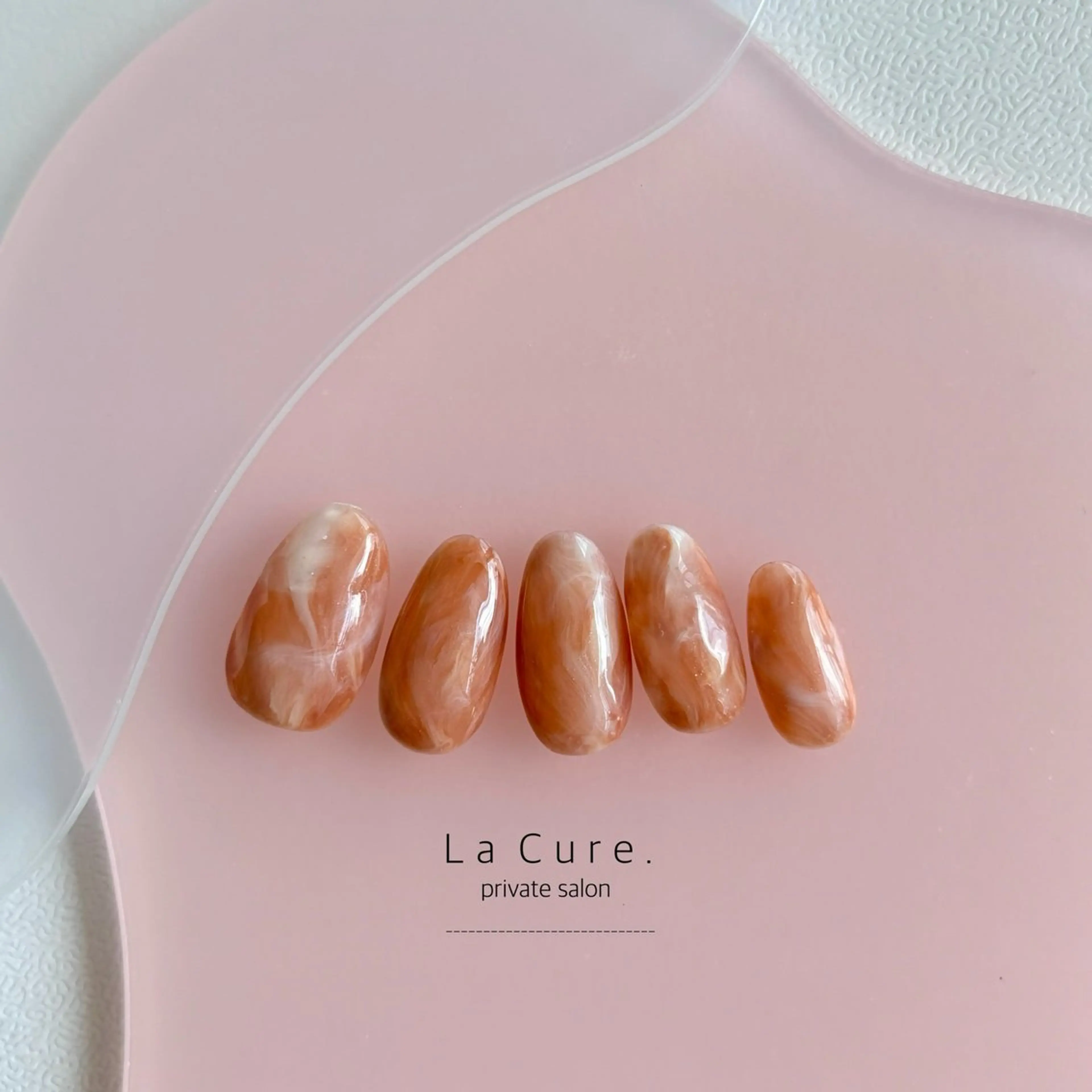 ネイル ニュアンスネイル オレンジ ハンドネイル Lacure. misaのネイルデザイン