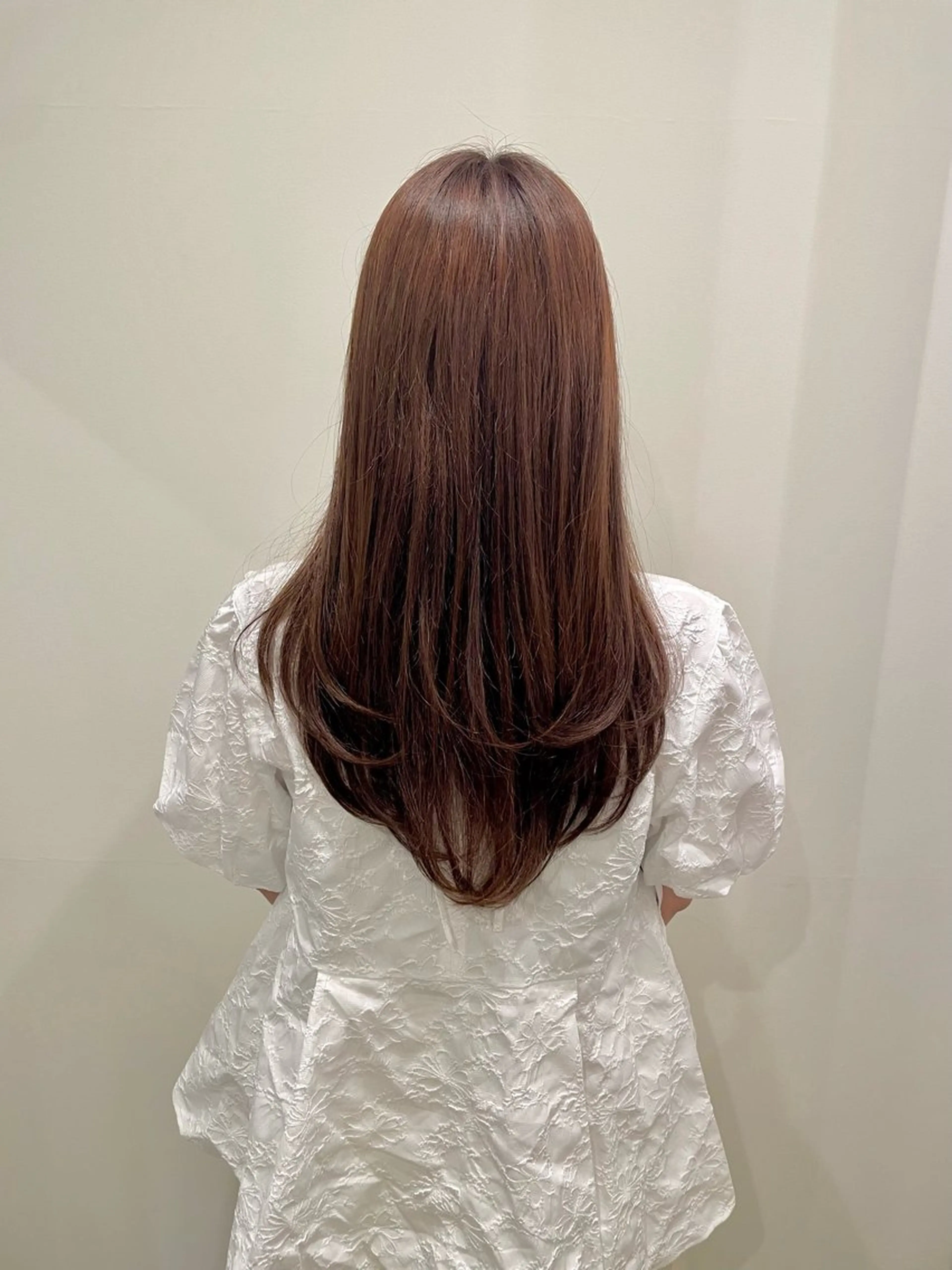 セミロング カラー ブラウンカラー レイヤーカット ローレイヤー カット ヘアカラー トリートメント ニュアンスカラー🫧 加納のヘアスタイル