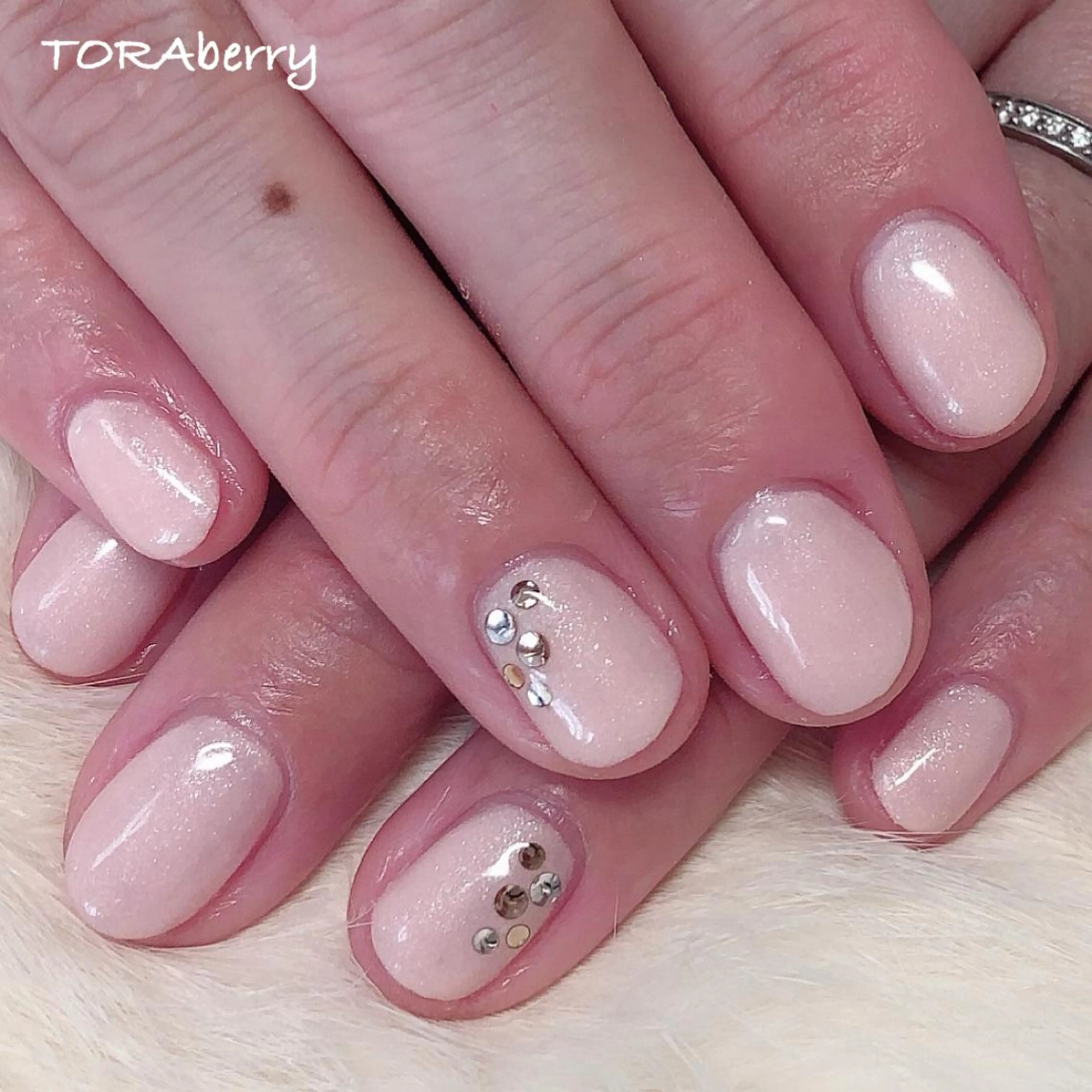 ネイル ワンカラーネイル ハンドネイル ネイリスト なつみのネイルデザイン