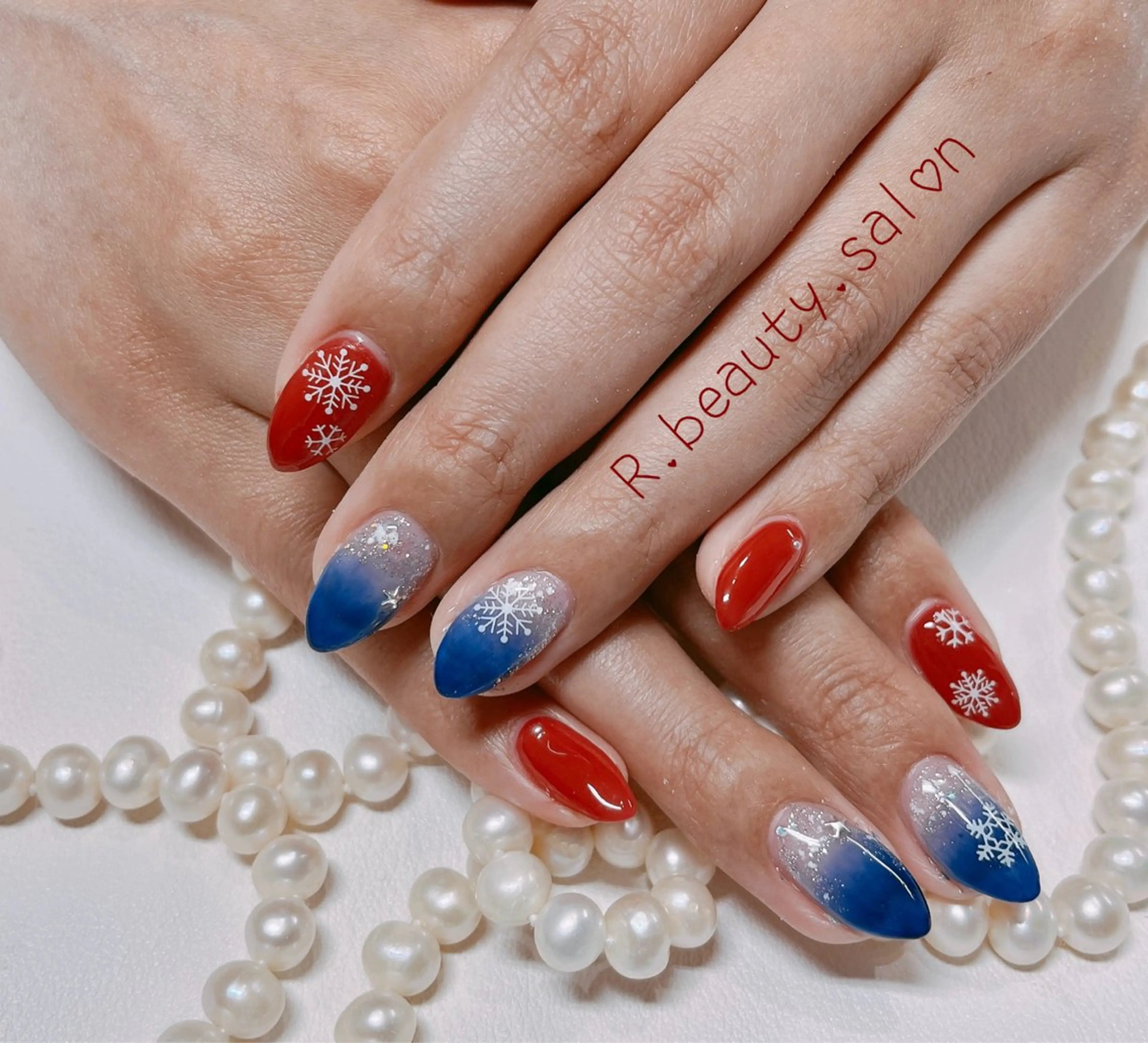 ネイル R.beauty サロンのネイルデザイン