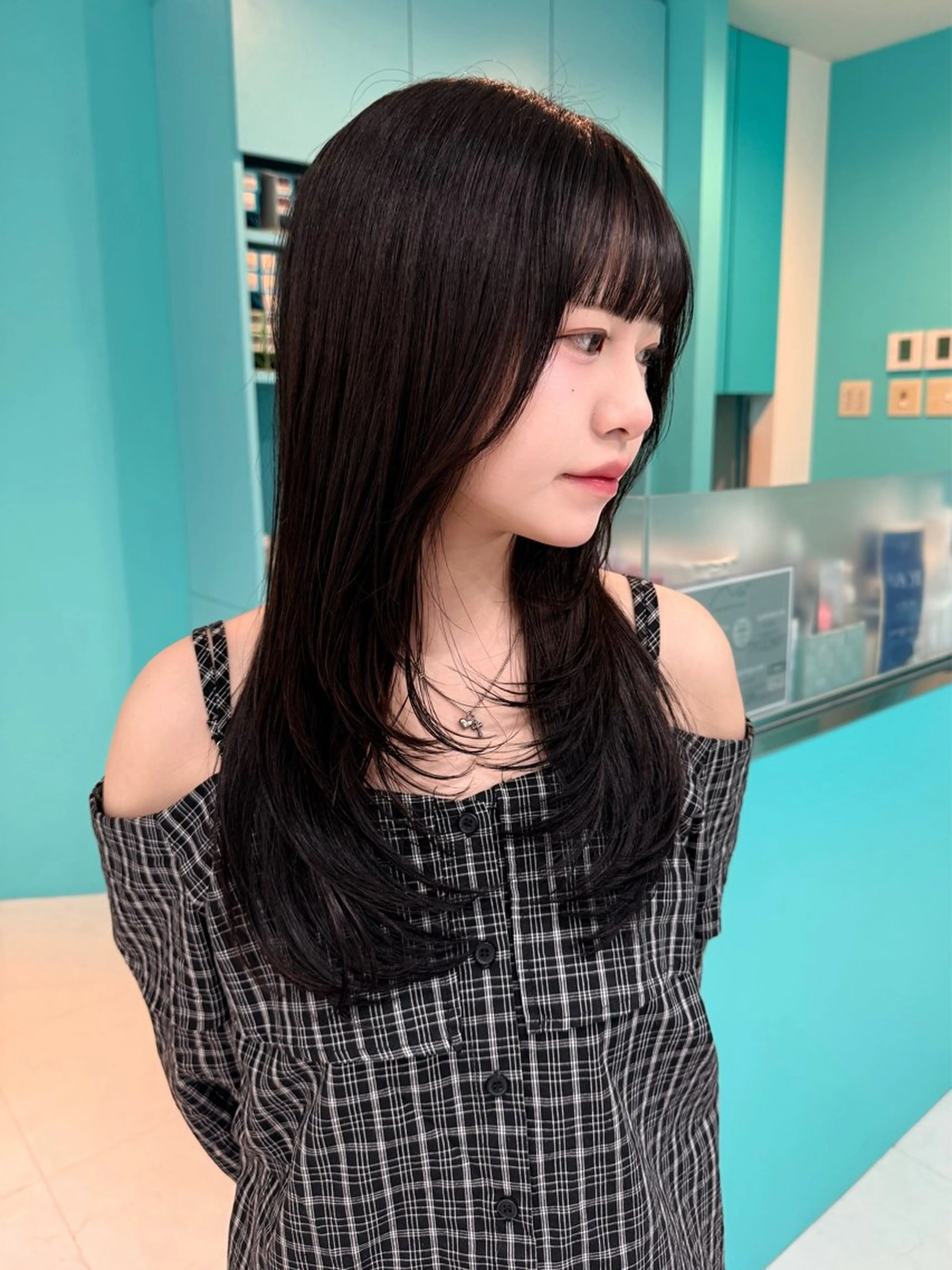 セミロング カット ヘアカラー トリートメント Misaki/ レイヤー/ウルフのヘアスタイル