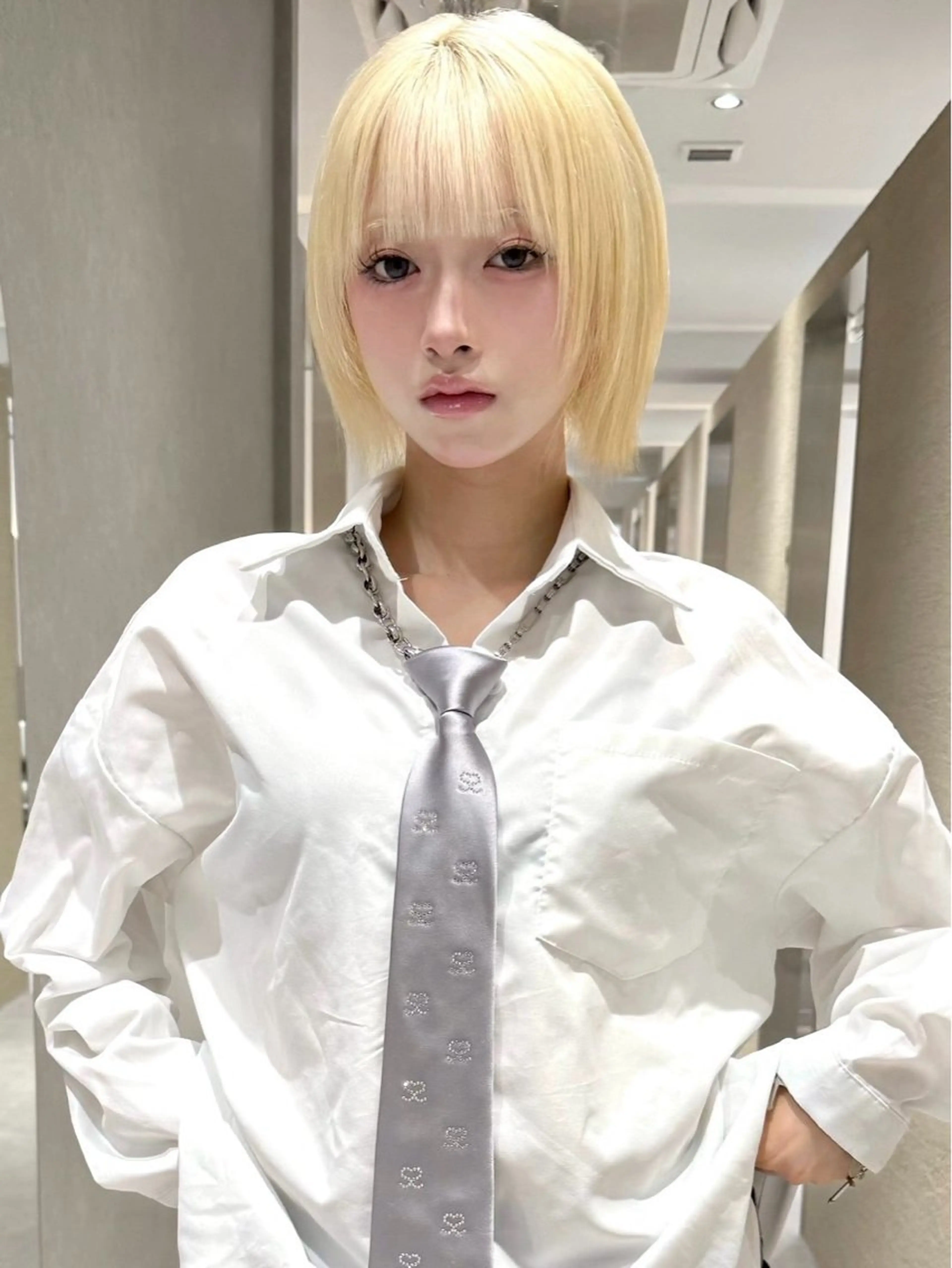 ミディアム カラー ベージュカラー ブリーチ ケアブリーチ デザインカラー ダブルカラー ヘアカラー トリートメント TATSUブリーチ/ ミルクティーベージュのヘアスタイル