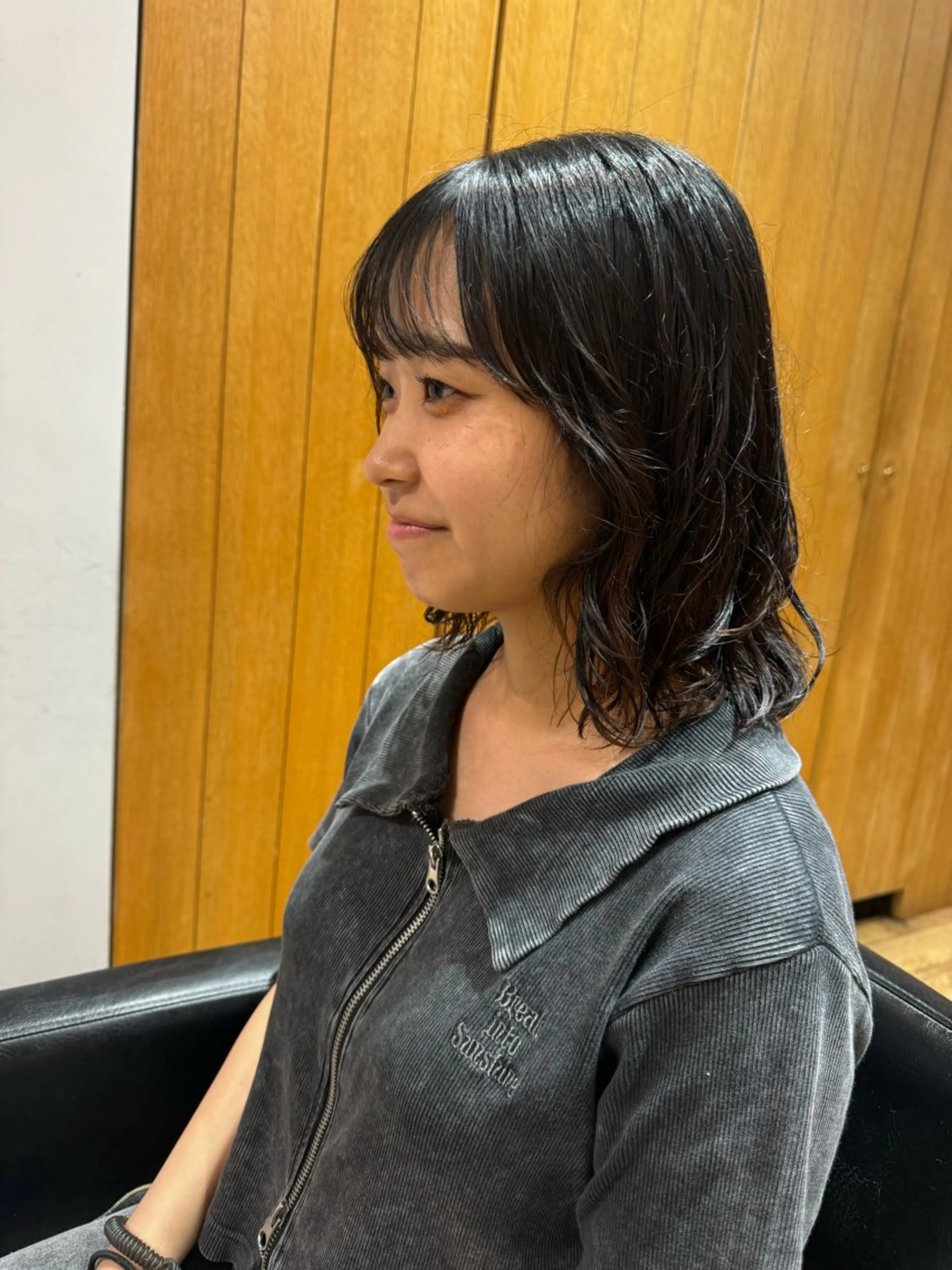 ミディアム カット パーマ 大人可愛い♡コテ巻き パーマ🌼杉田 萌恵のヘアスタイル