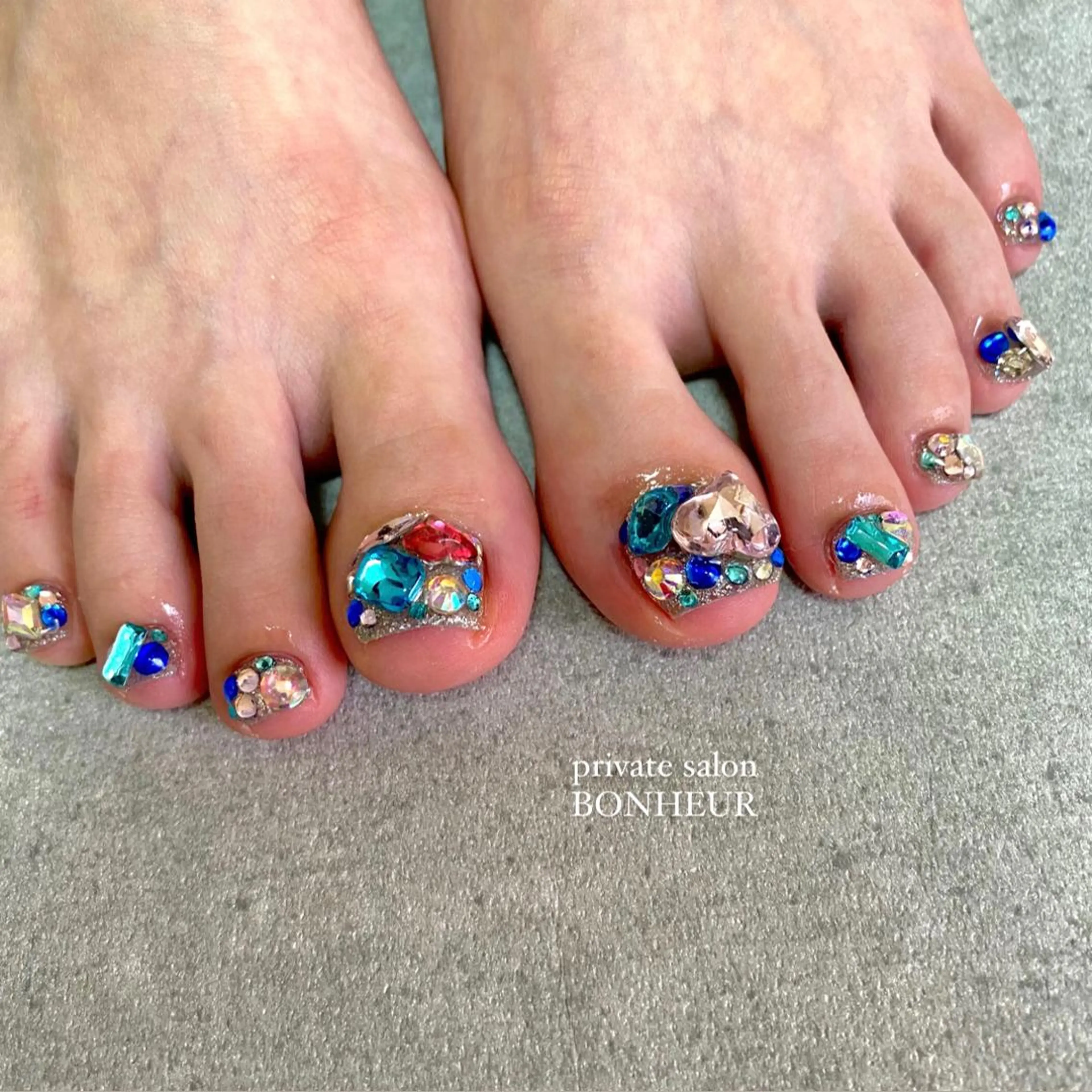 ネイル フットネイル BONHEUR Annaのネイルデザイン