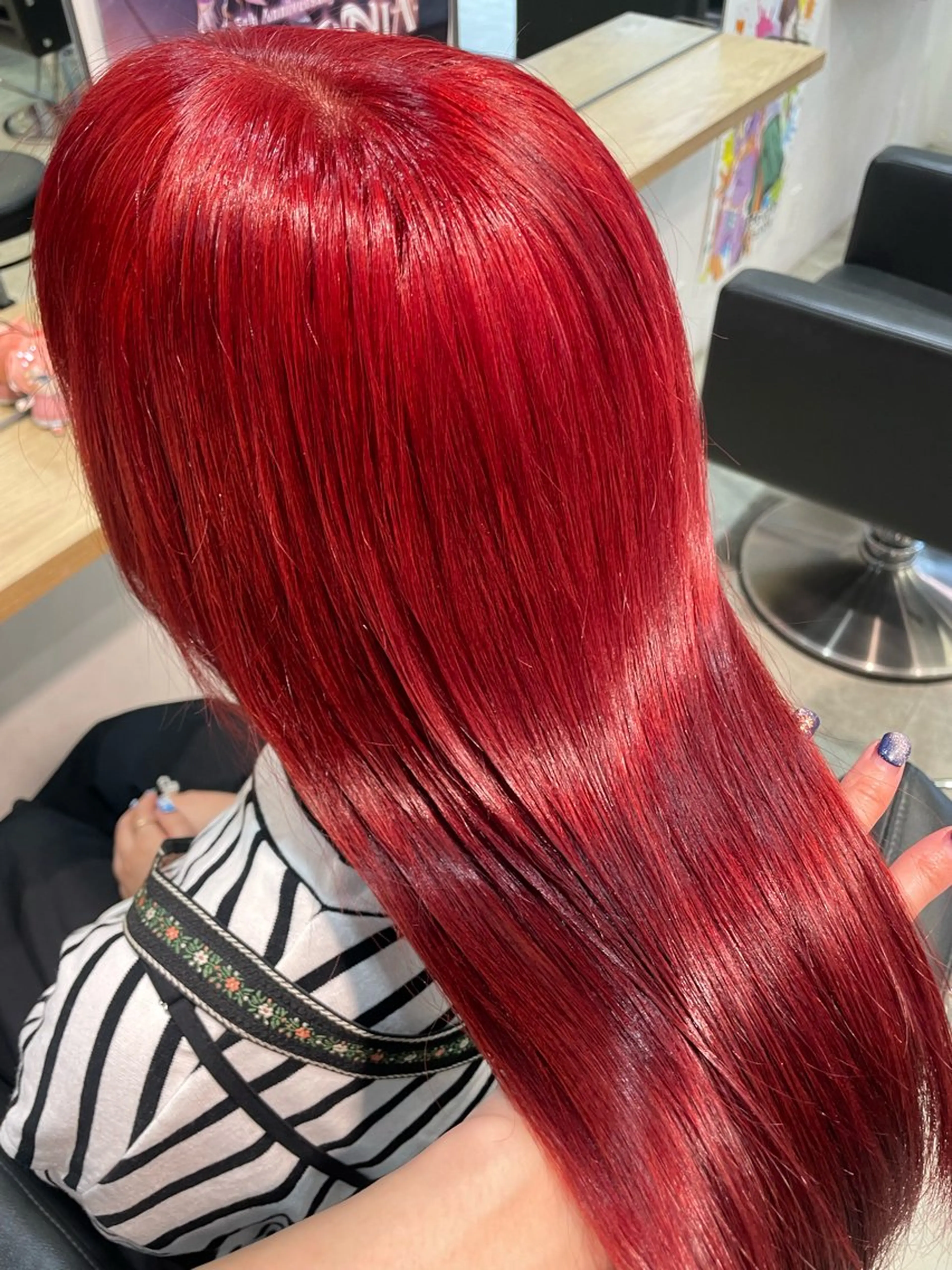 ロング カラー ブリーチ ボルドーカラー ケアブリーチ ダブルカラー レッドカラー ヘアカラー トリートメント インナーカラー 推し ブリーチ  髪質改善のヘアスタイル