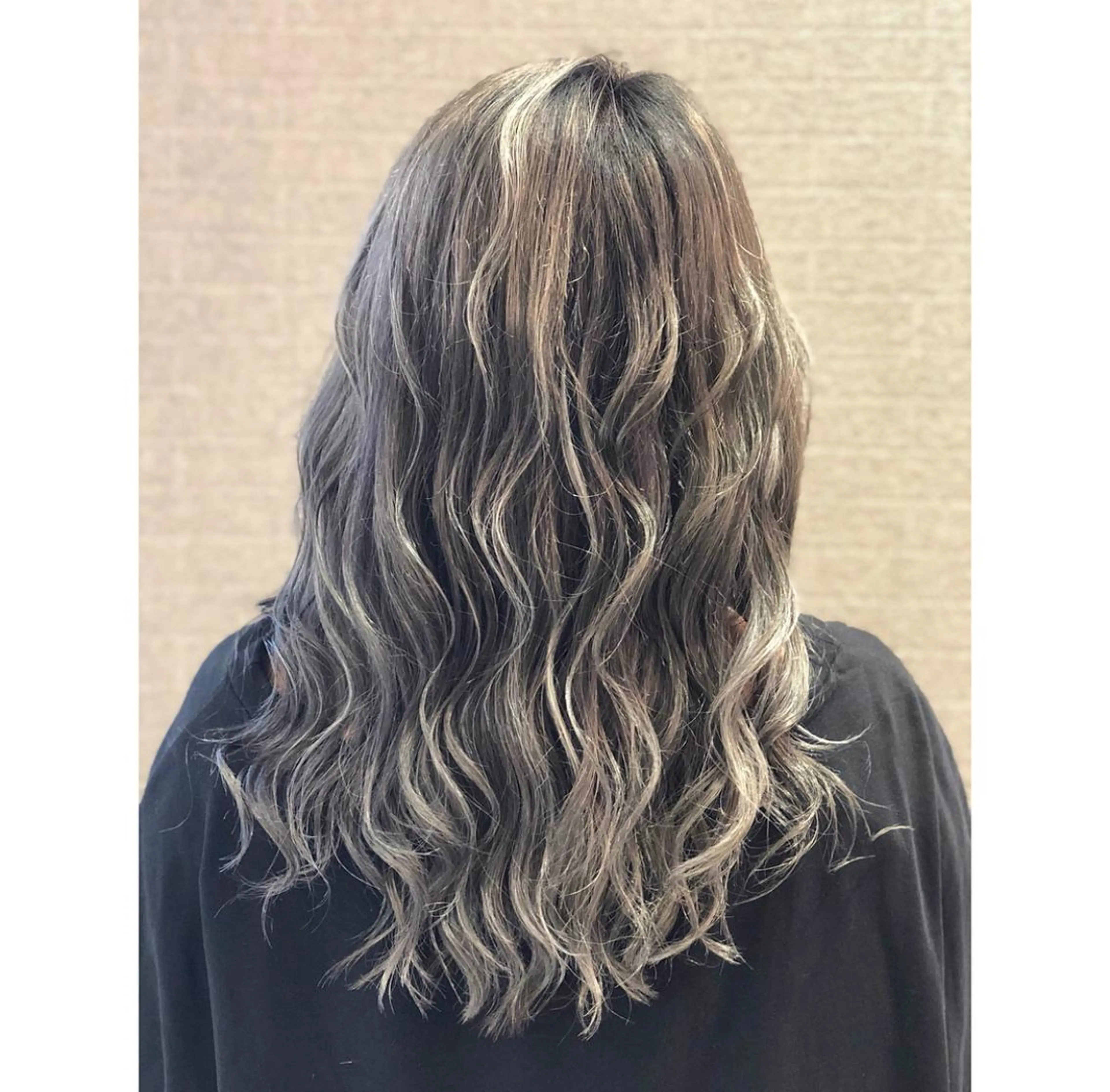 セミロング カラー ヘアアレンジ バレイヤージュ デザインカラー グラデーションカラー ハイライトカラー ハイトーンカラー アンドウ ユウ/ レイヤーカット/韓国のヘアスタイル