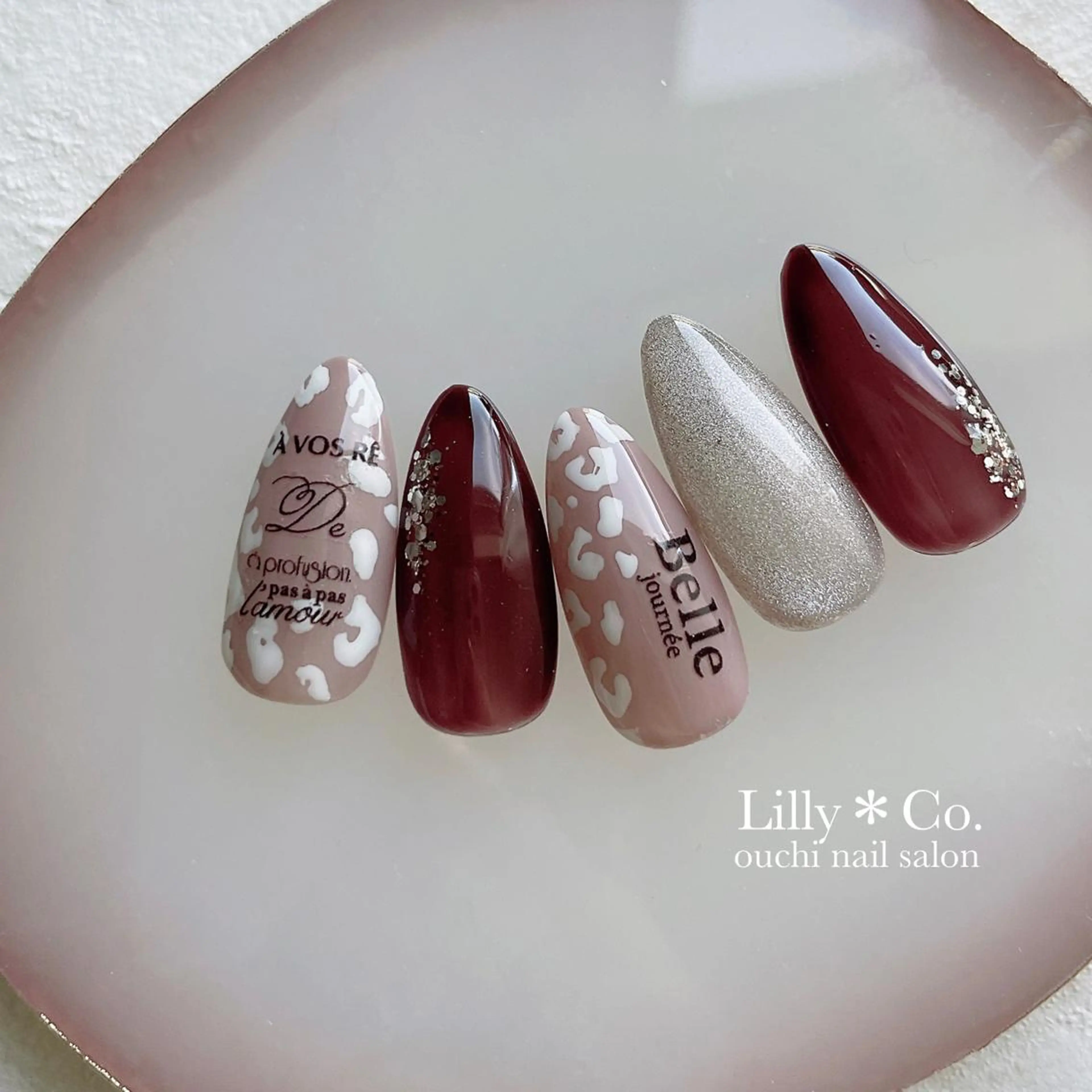 ネイル ハンドネイル ハンドケア Lilly Co.のネイルデザイン