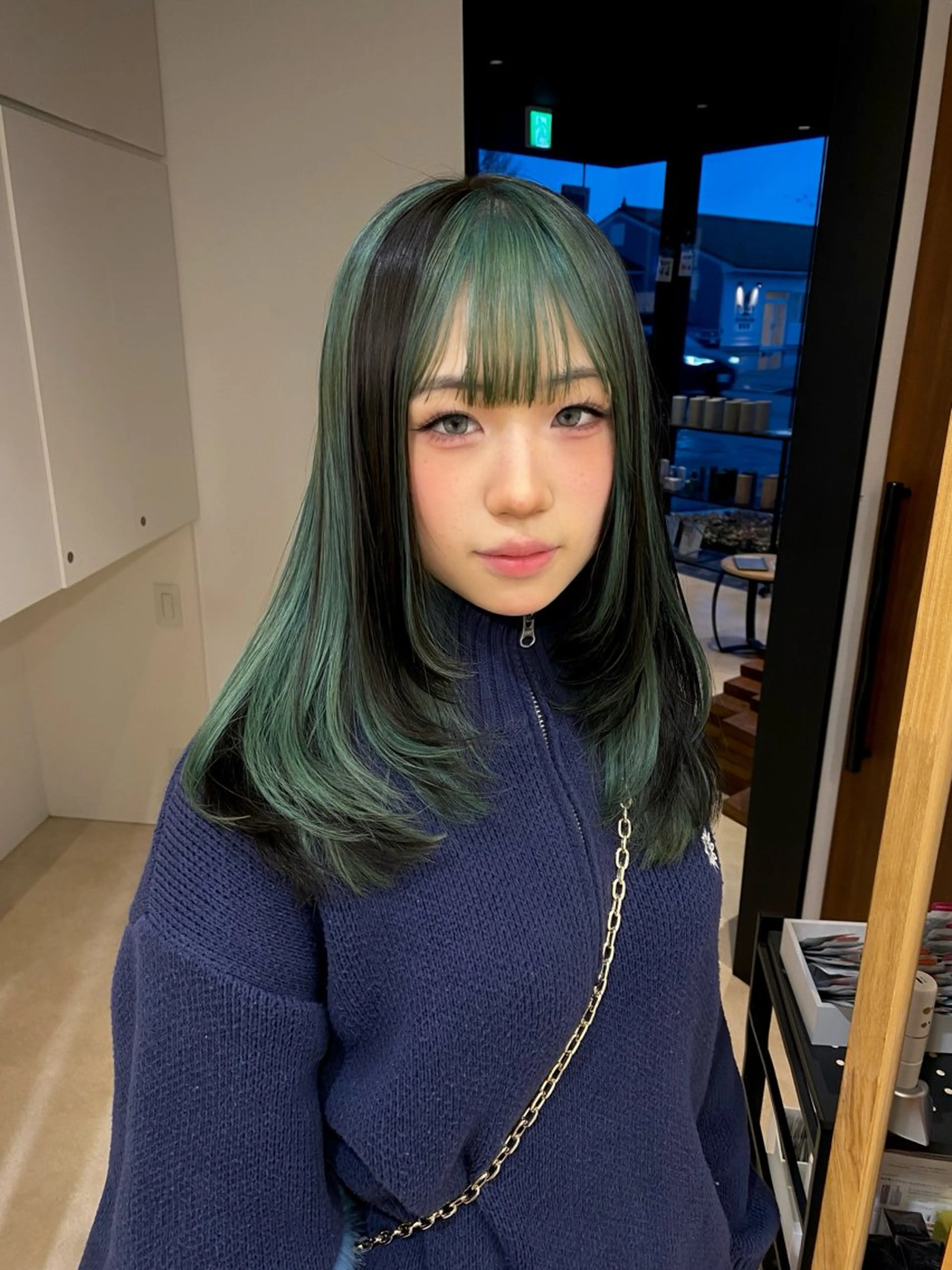 セミロング カラー カット ヘアカラー yui 野々市市のヘアスタイル