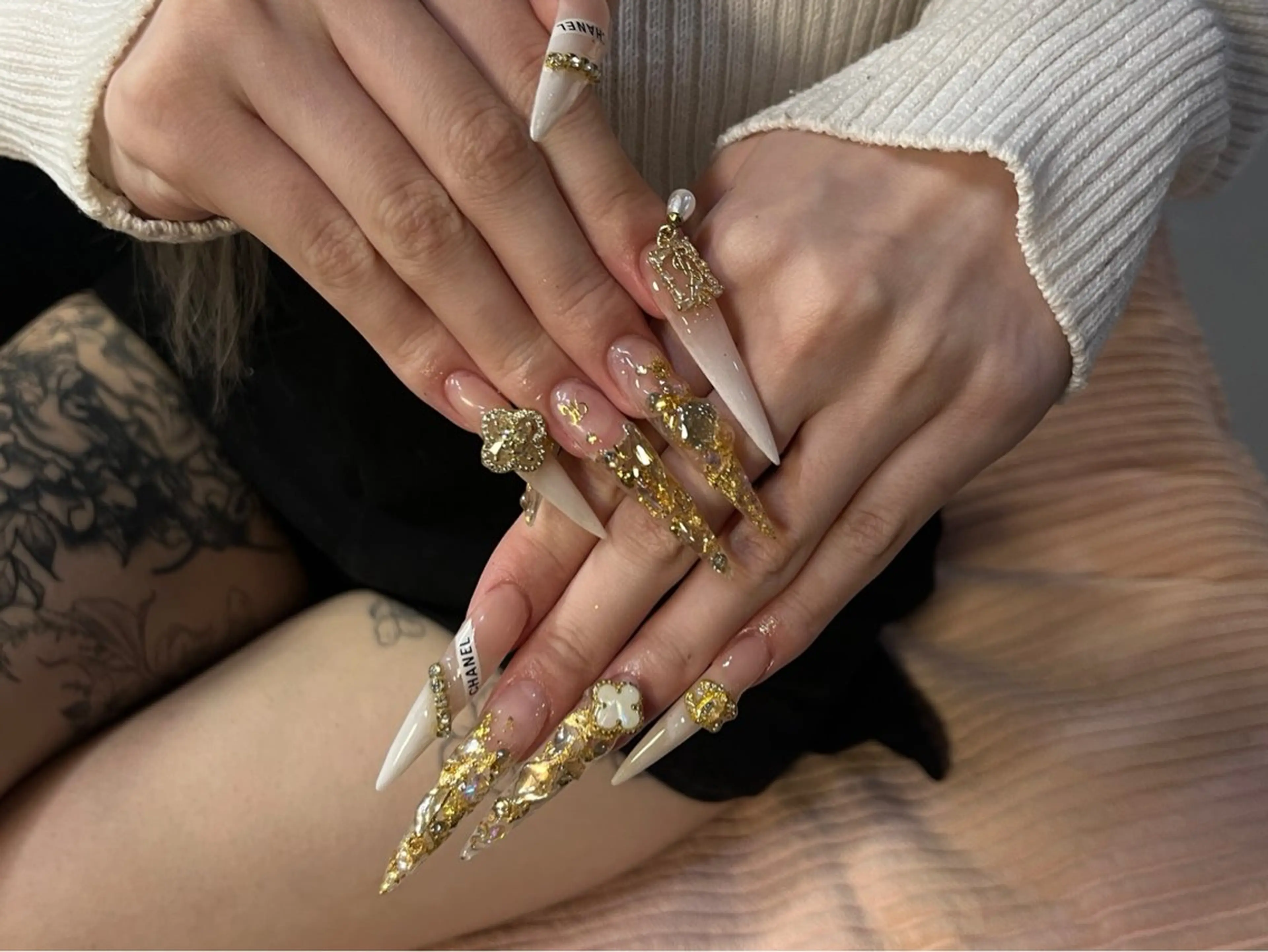 ネイル ハンドネイル アユリ リリのネイルデザイン