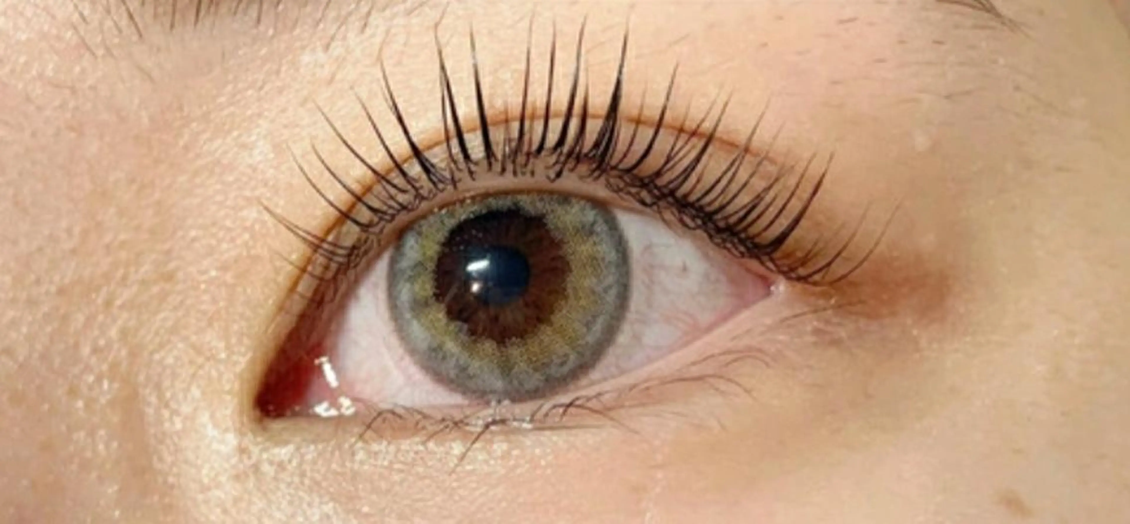 マツエク・マツパ パリジェンヌラッシュリフト EMMA plus．のマツエク・マツパデザイン