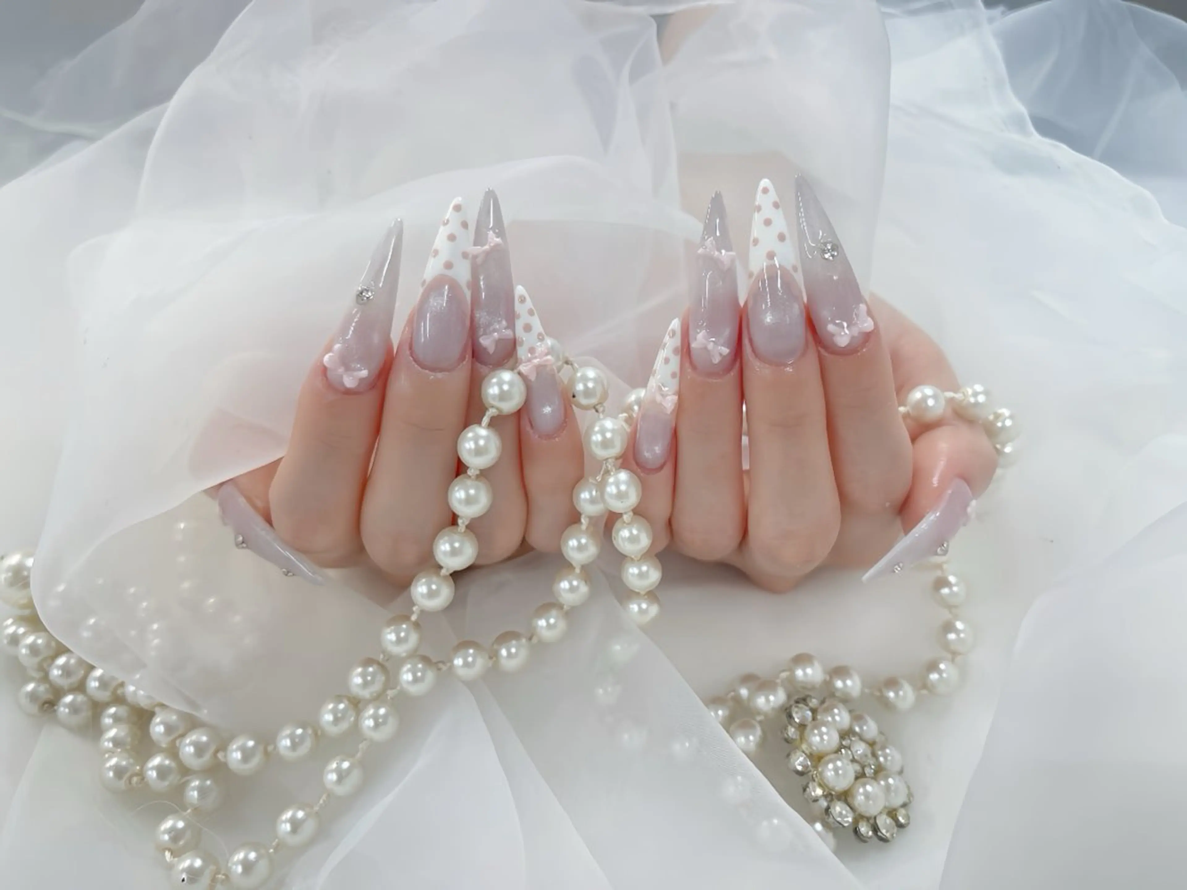 ネイル アートネイル チークネイル ジェルネイル ロングネイル マグネットネイル ハンドネイル Rin Nail 新大久保店のネイルデザイン