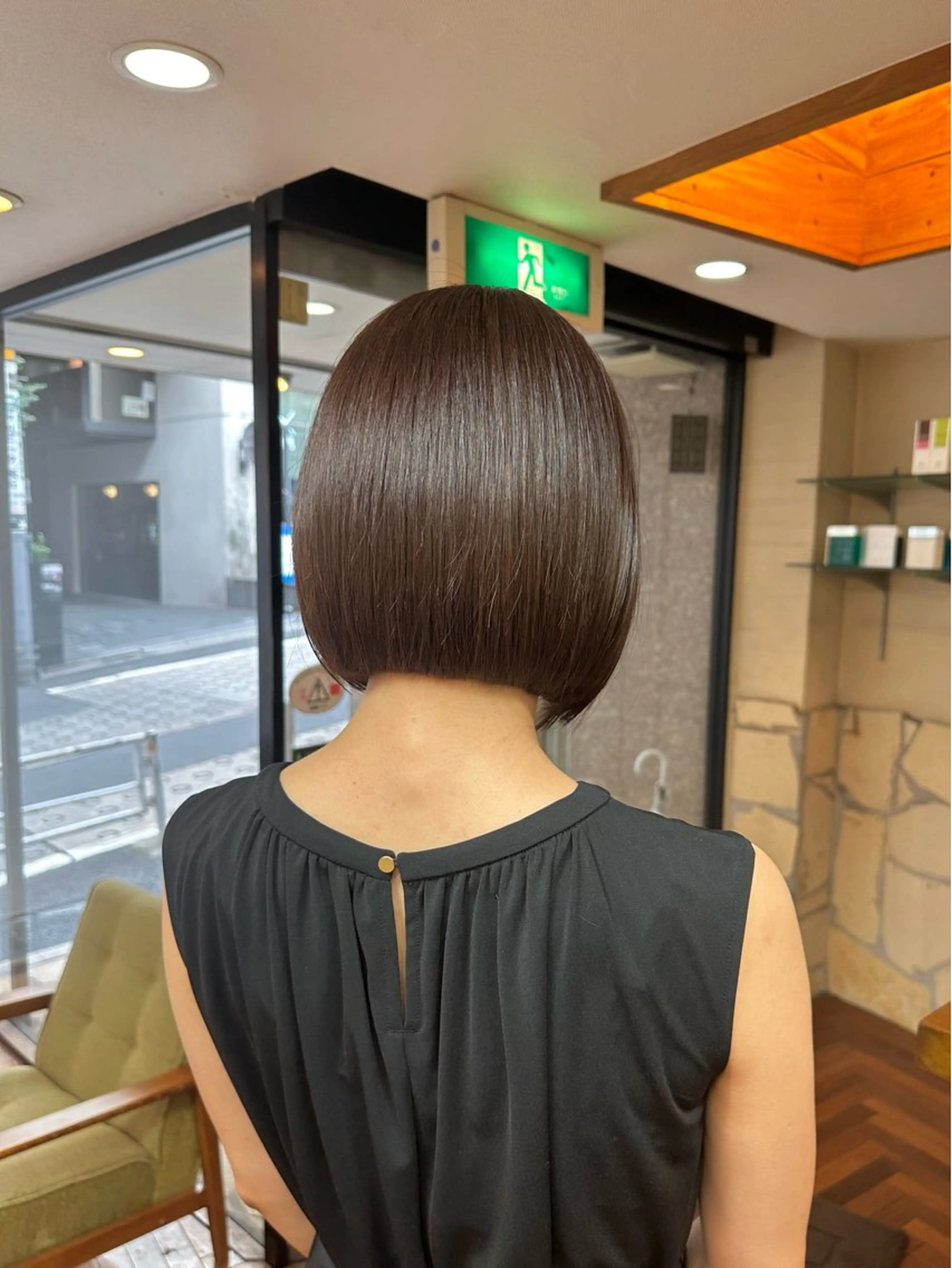 ショート カラー ベージュカラー ブリーチ ブリーチなしカラー ボブ 矢野 晃平のヘアスタイル