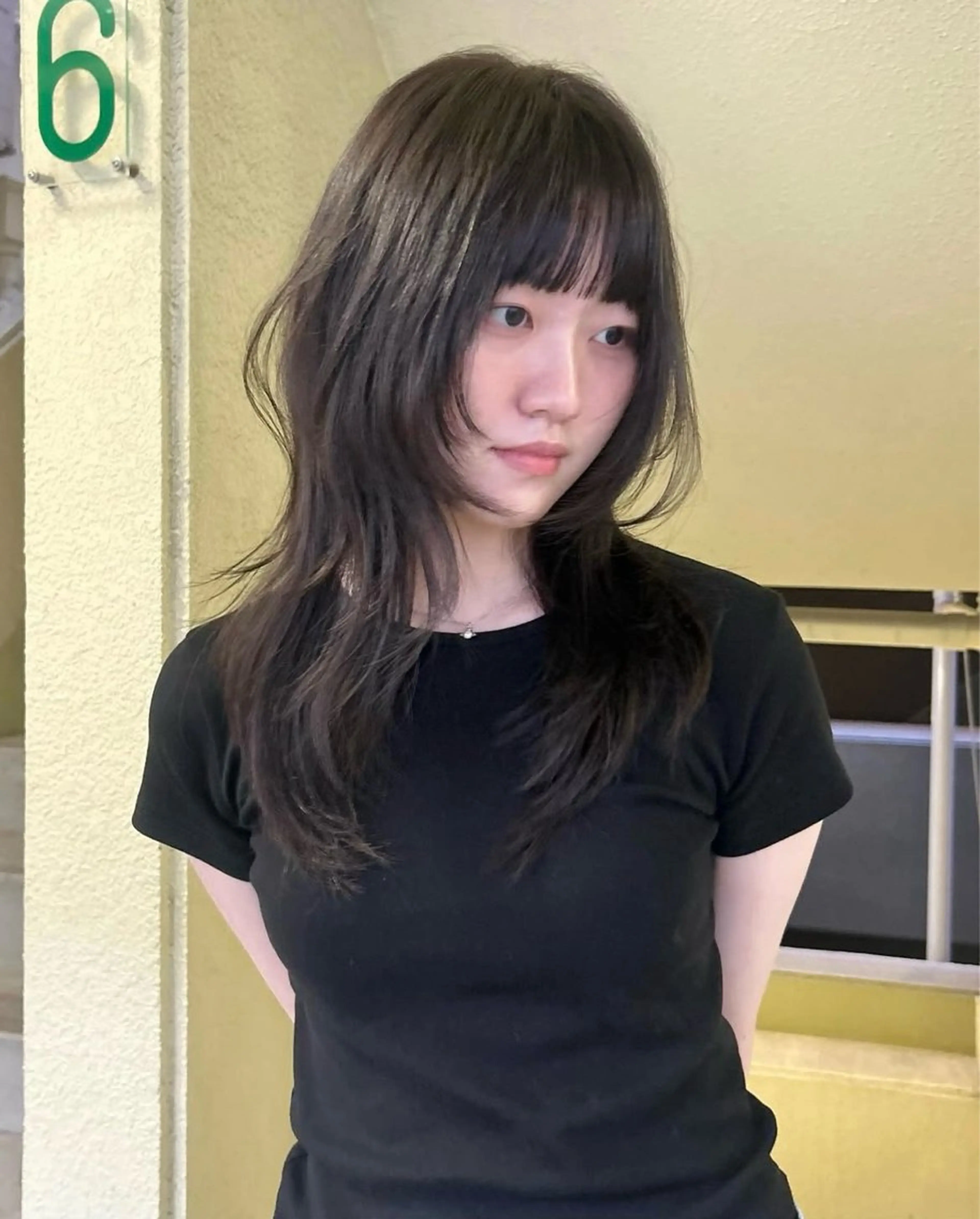 ミディアム カラー ヘアアレンジ ミディアムレイヤー 透明感カラー ハッシュカット 髪質改善 韓国風ヘア カット ヘアカラー トリートメント 似合わせレイヤー ＆透明感カラーのヘアスタイル