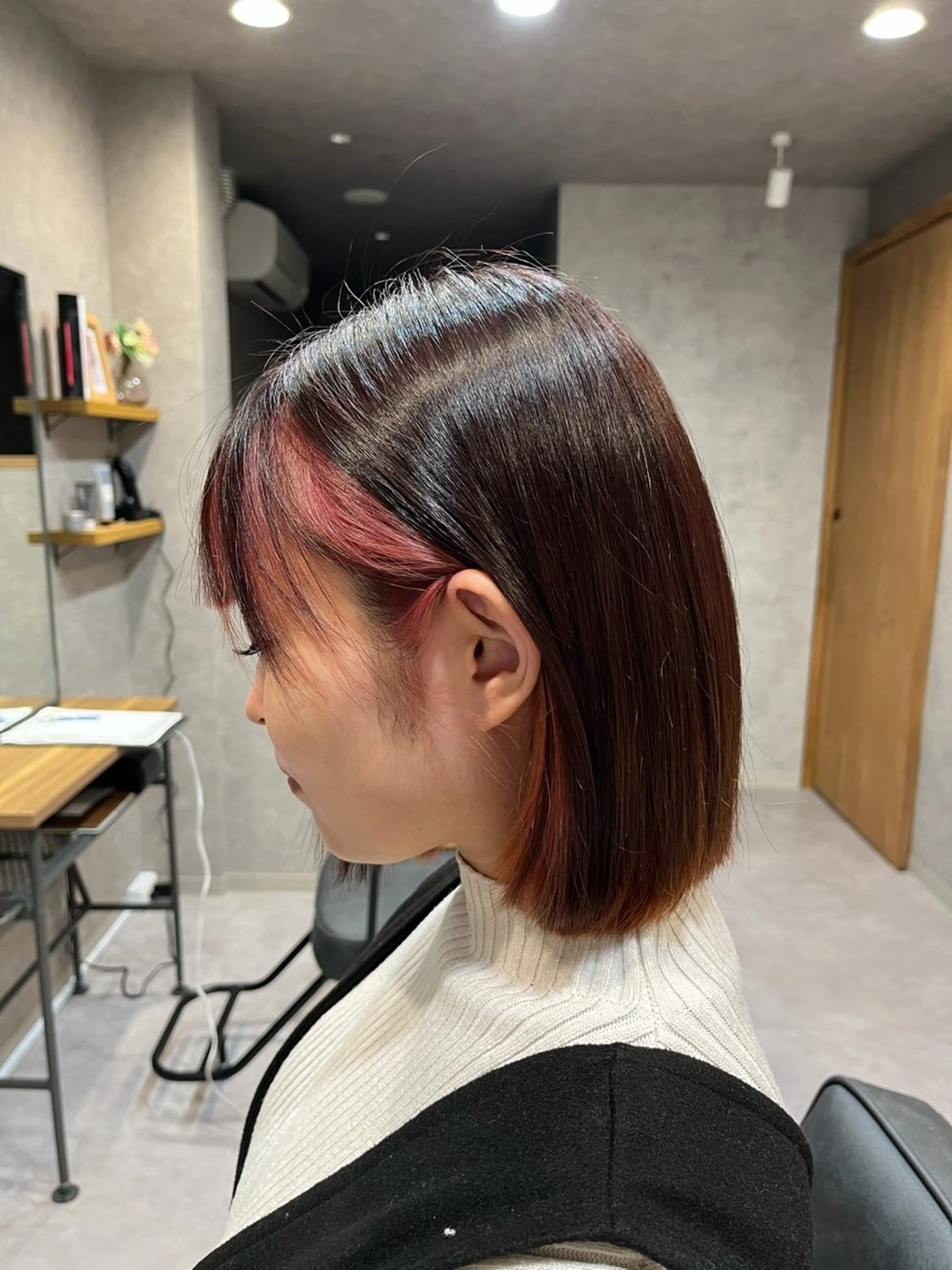 ショート ヘアカラー hosoda .のヘアスタイル