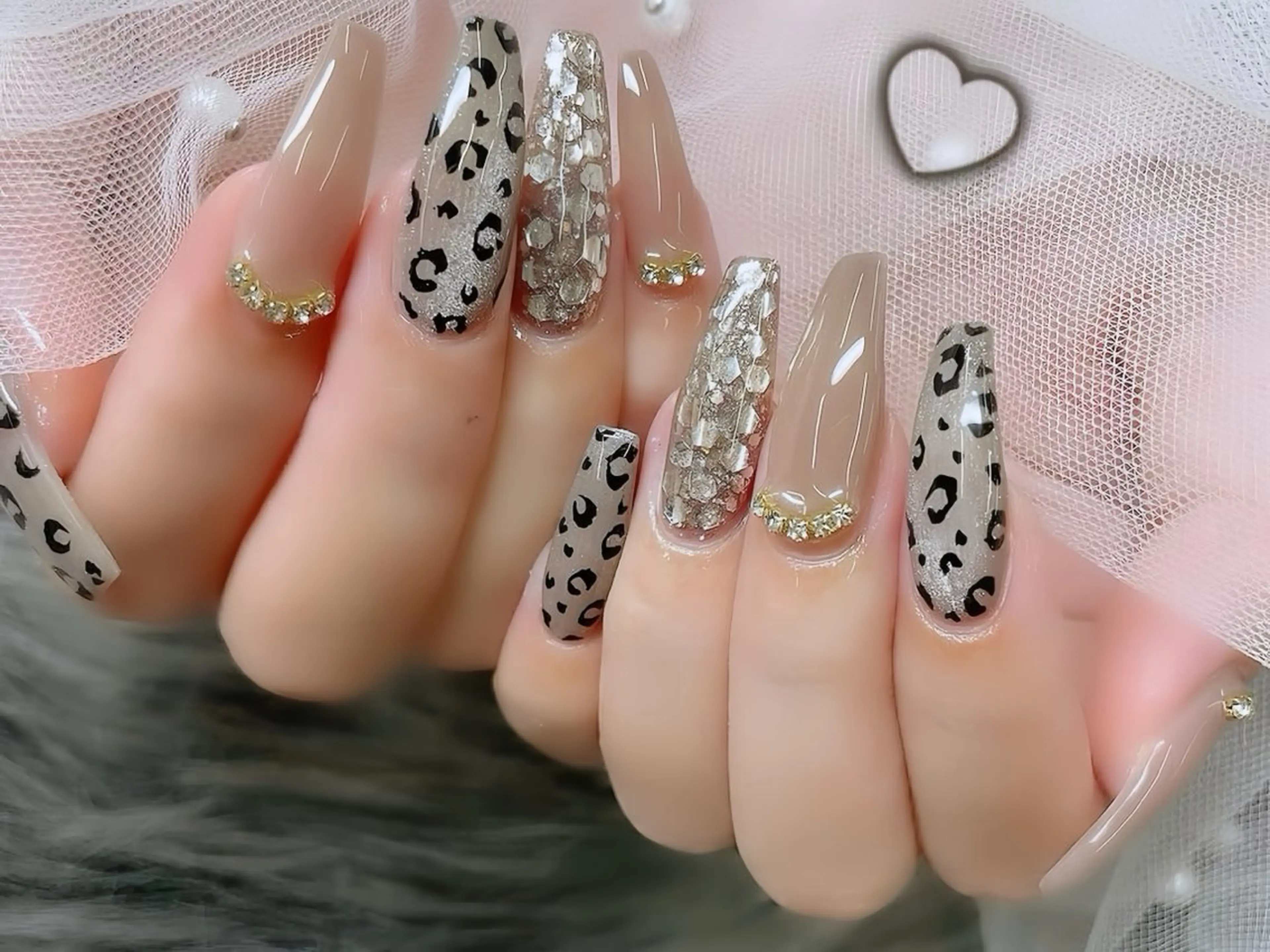 ネイル チークネイル フレンチネイル ガラスフレンチ グラデーション キラキラネイル ハンドネイル Rin Nail 新大久保店のネイルデザイン