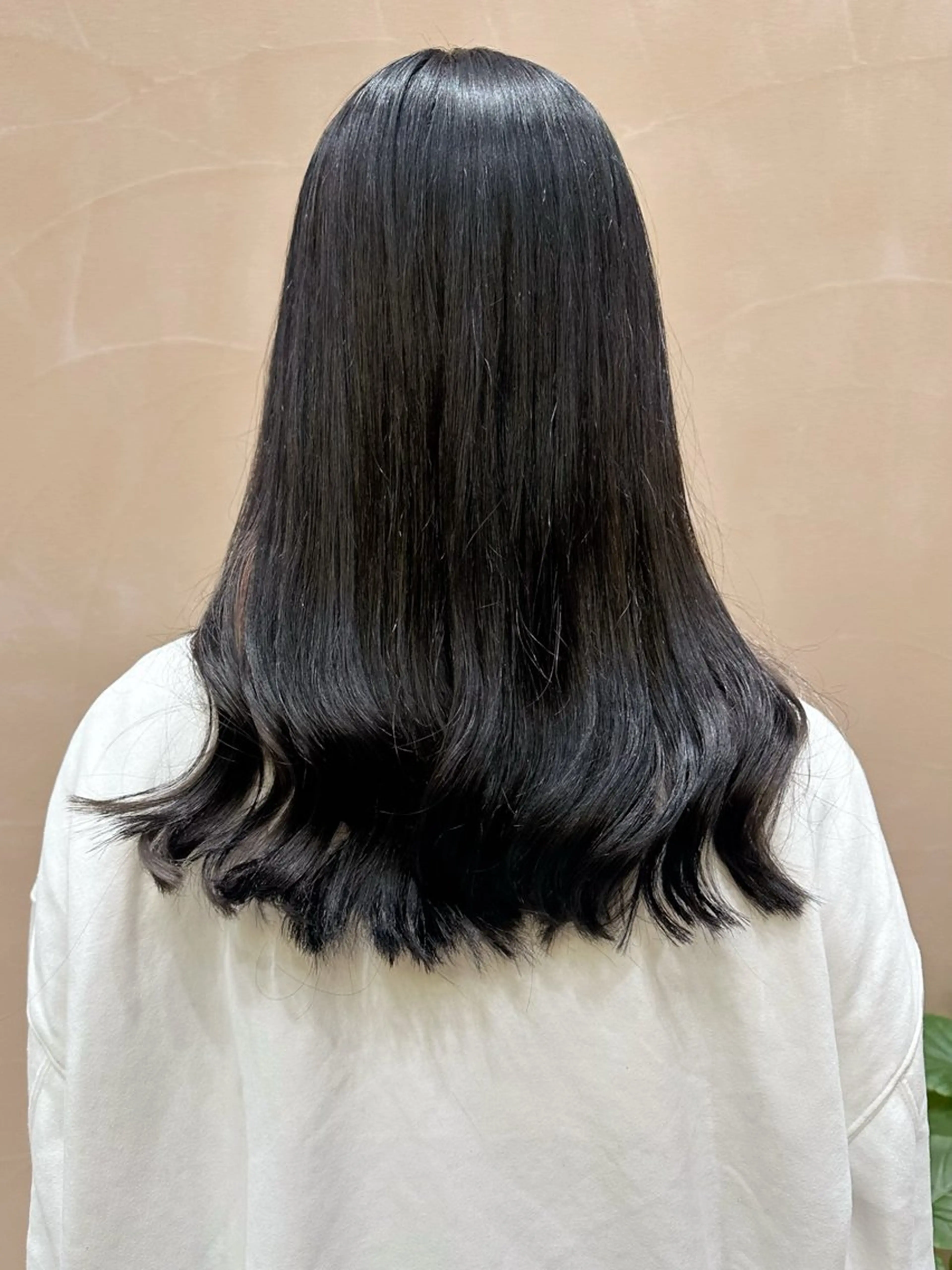 ロング 越後 遥/ 透明感カラー🪞🤍のヘアスタイル