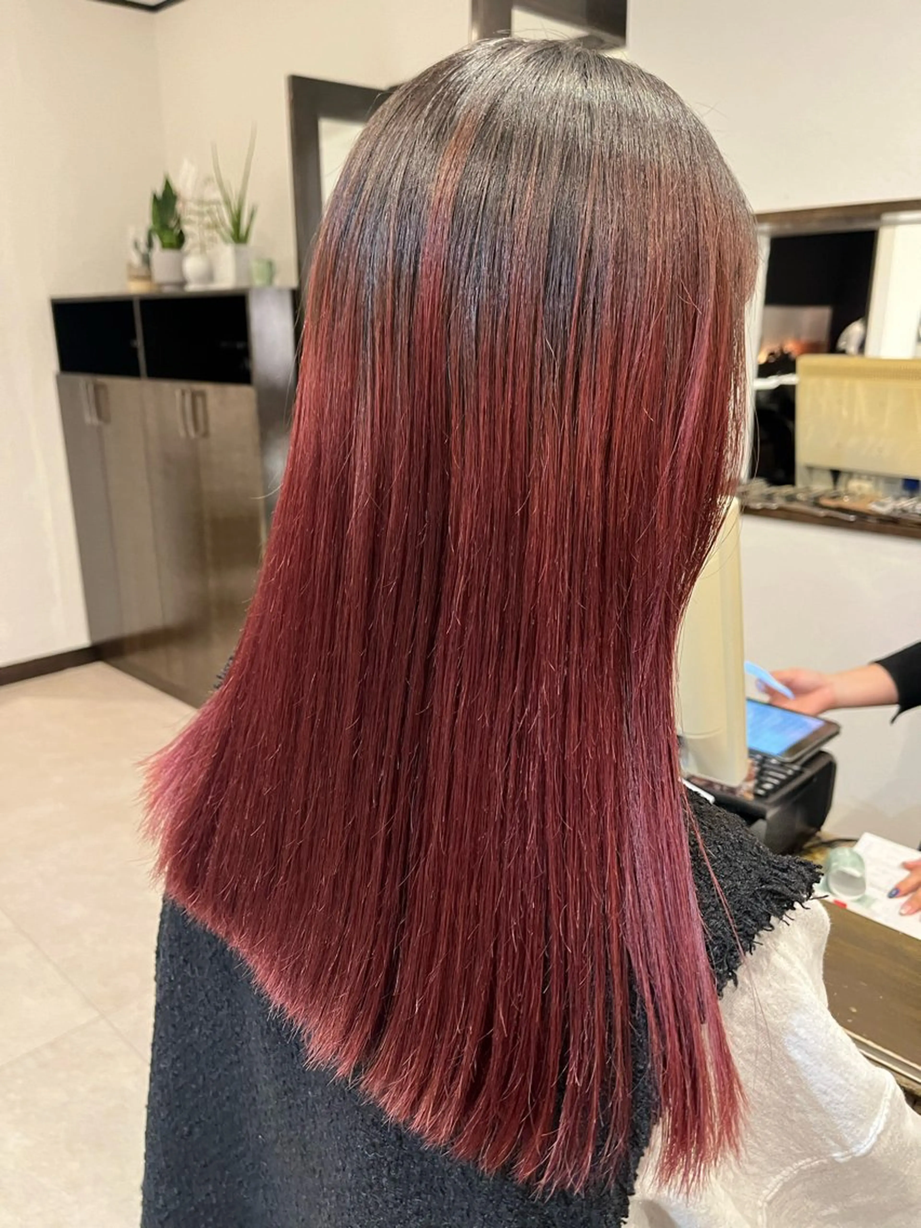 ロング 赤み消しカラー 🩵かりんのヘアスタイル