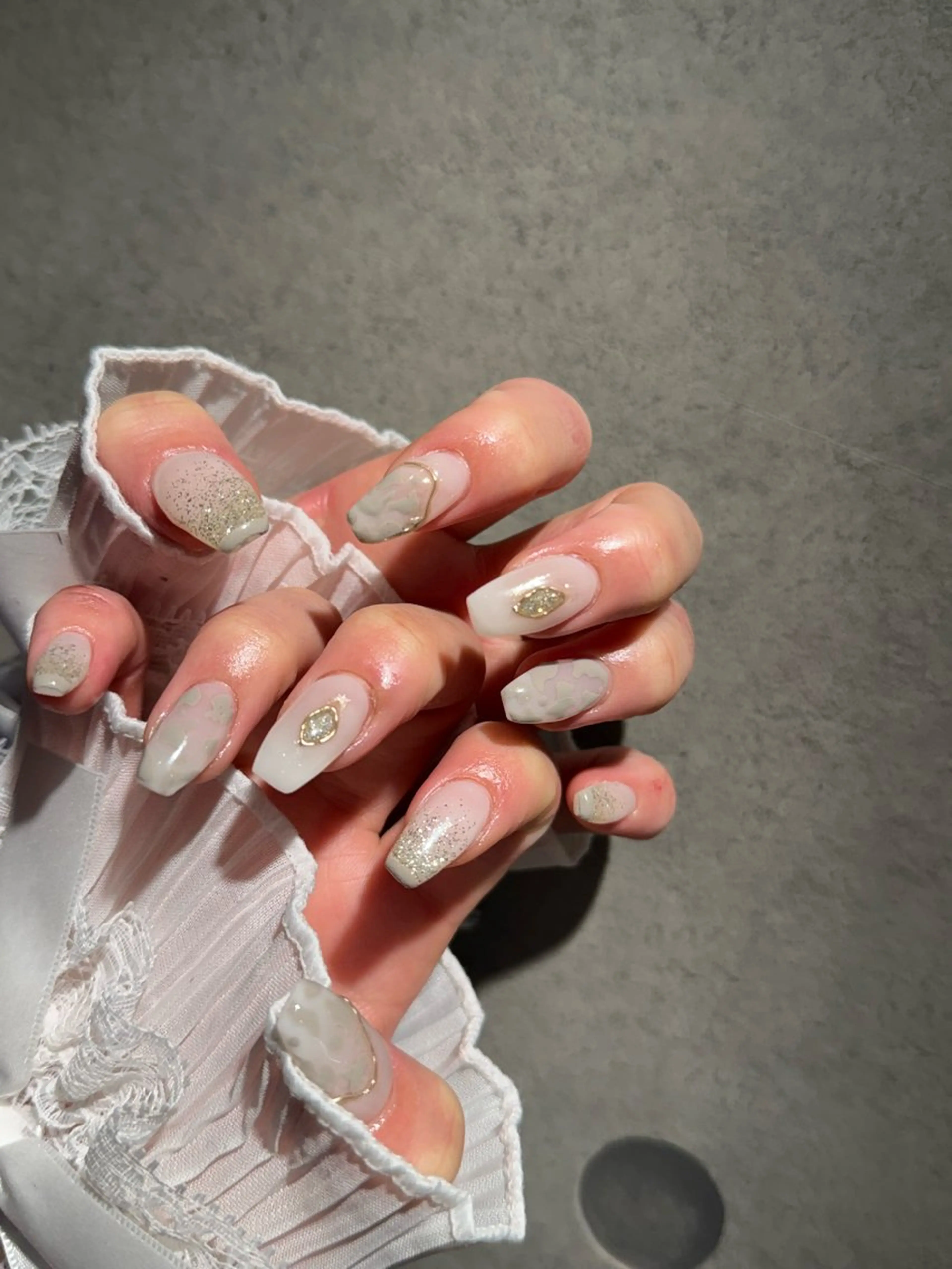 ネイル I-nailロング /ワンホン/キラキラのネイルデザイン