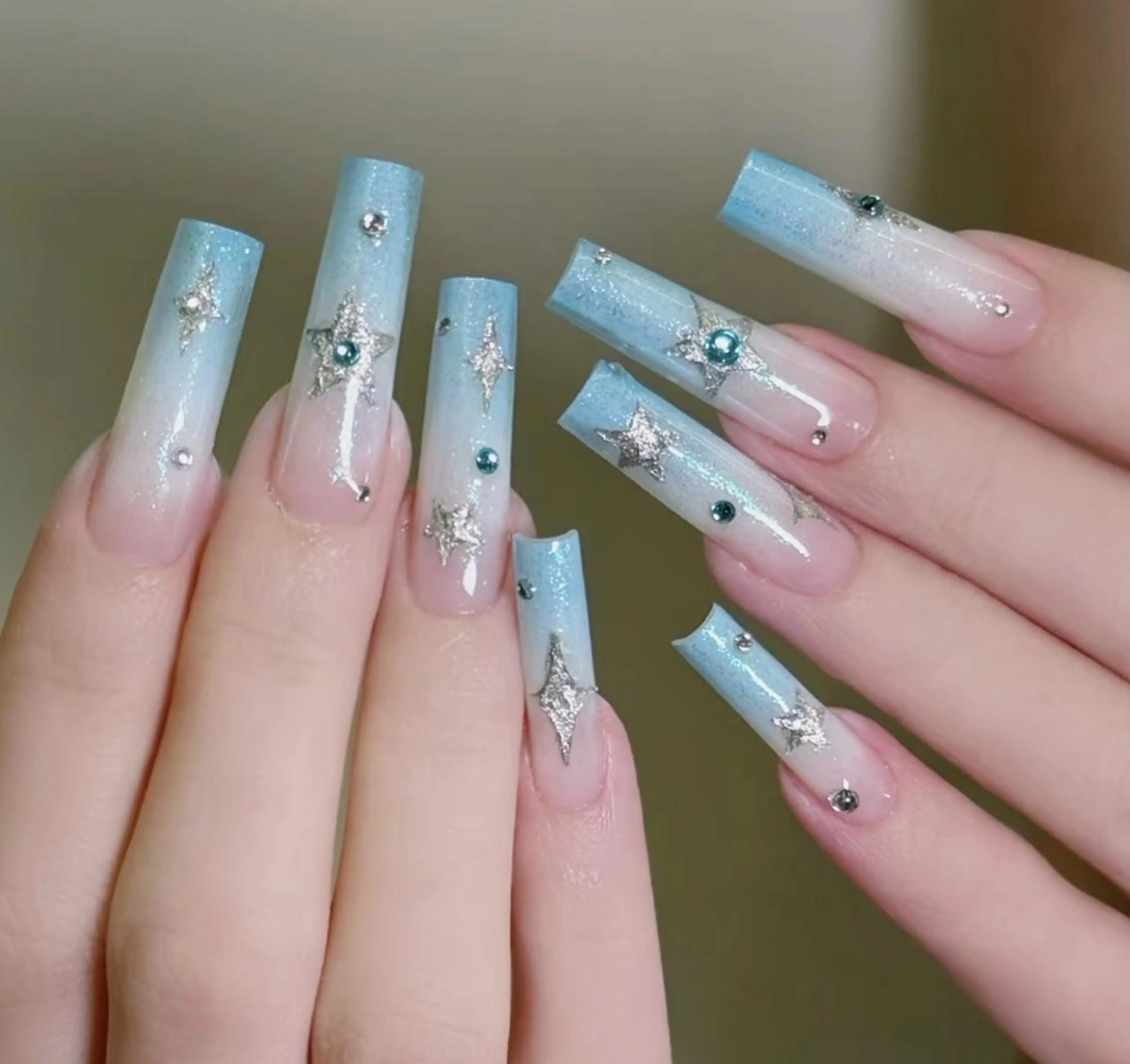 ネイル ハンドネイル ハンドケア 🍑 momo_nailのネイルデザイン
