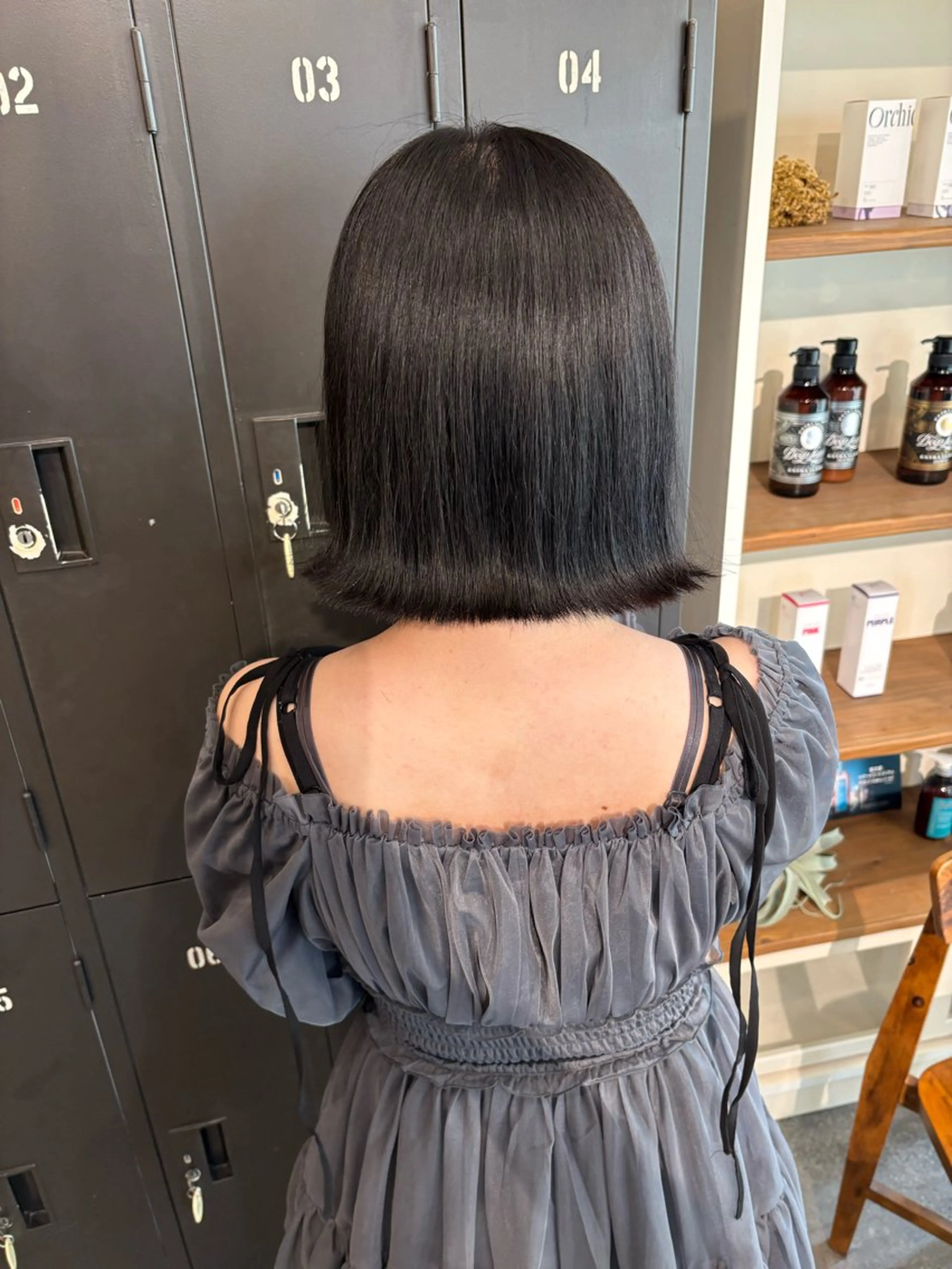 ショート カラー 黒髪 ブルーカラー ブルーブラック 透明感カラー ボブ カット ヘアカラー the BRIDGE 加藤みのりのヘアスタイル