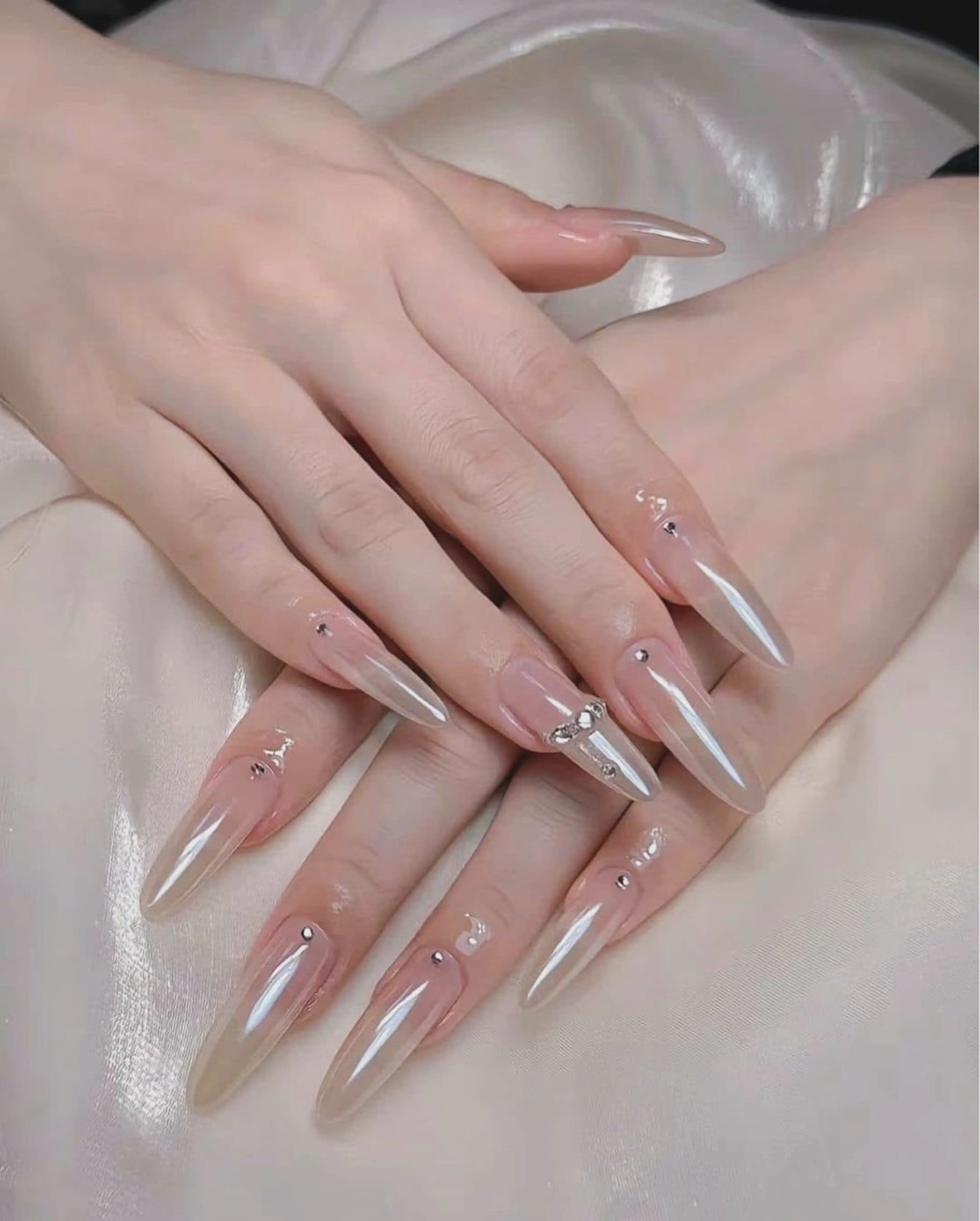 ネイル フットネイル ジェルネイル 韓国ネイル マグネットネイル 持ち込み ハンドネイル AKIKO ネイルサロンのネイルデザイン