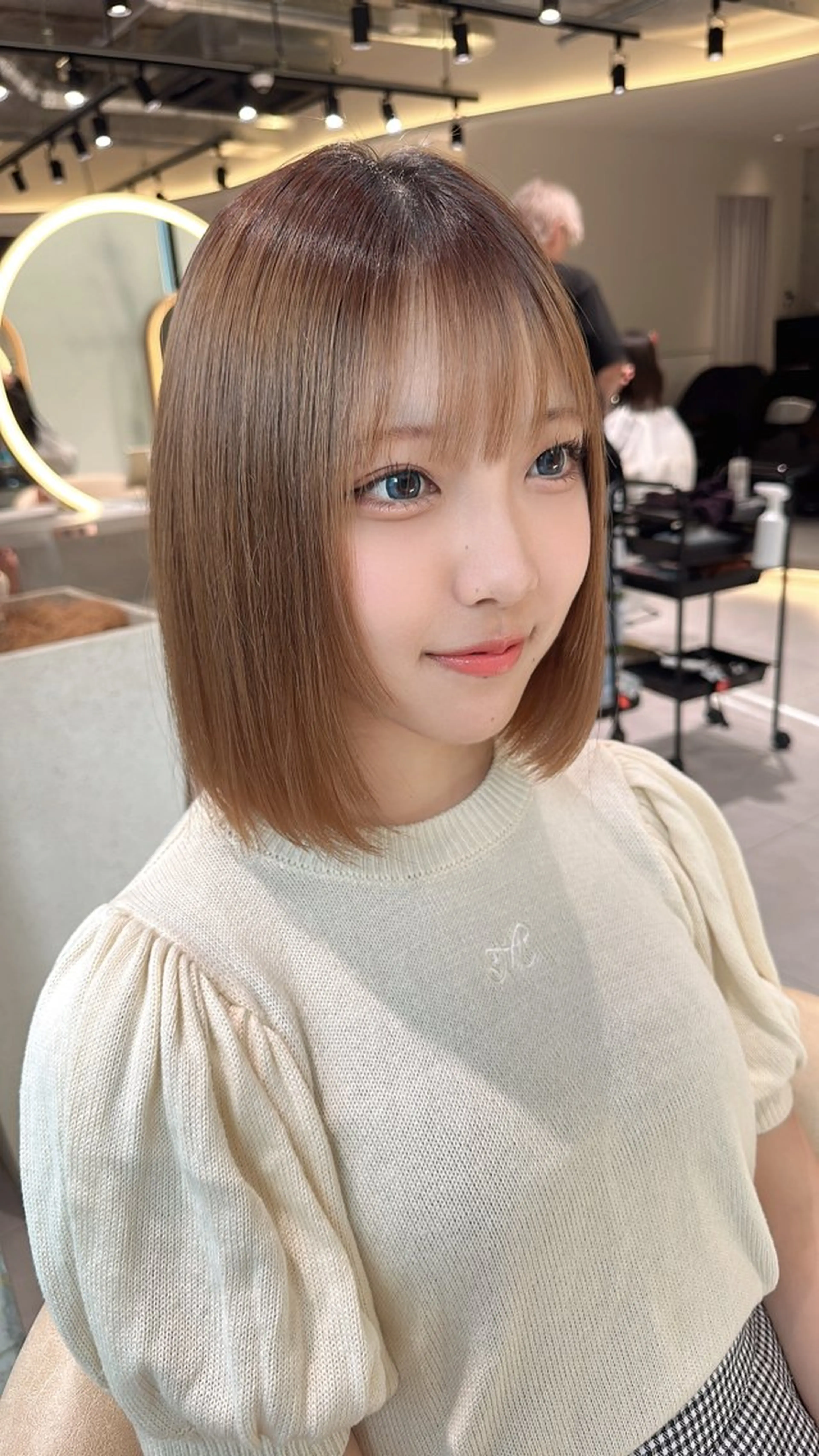 ミディアム カット 縮毛矯正 トリートメント ✨髪質改善特化✨副 店長椎葉信乃介のヘアスタイル