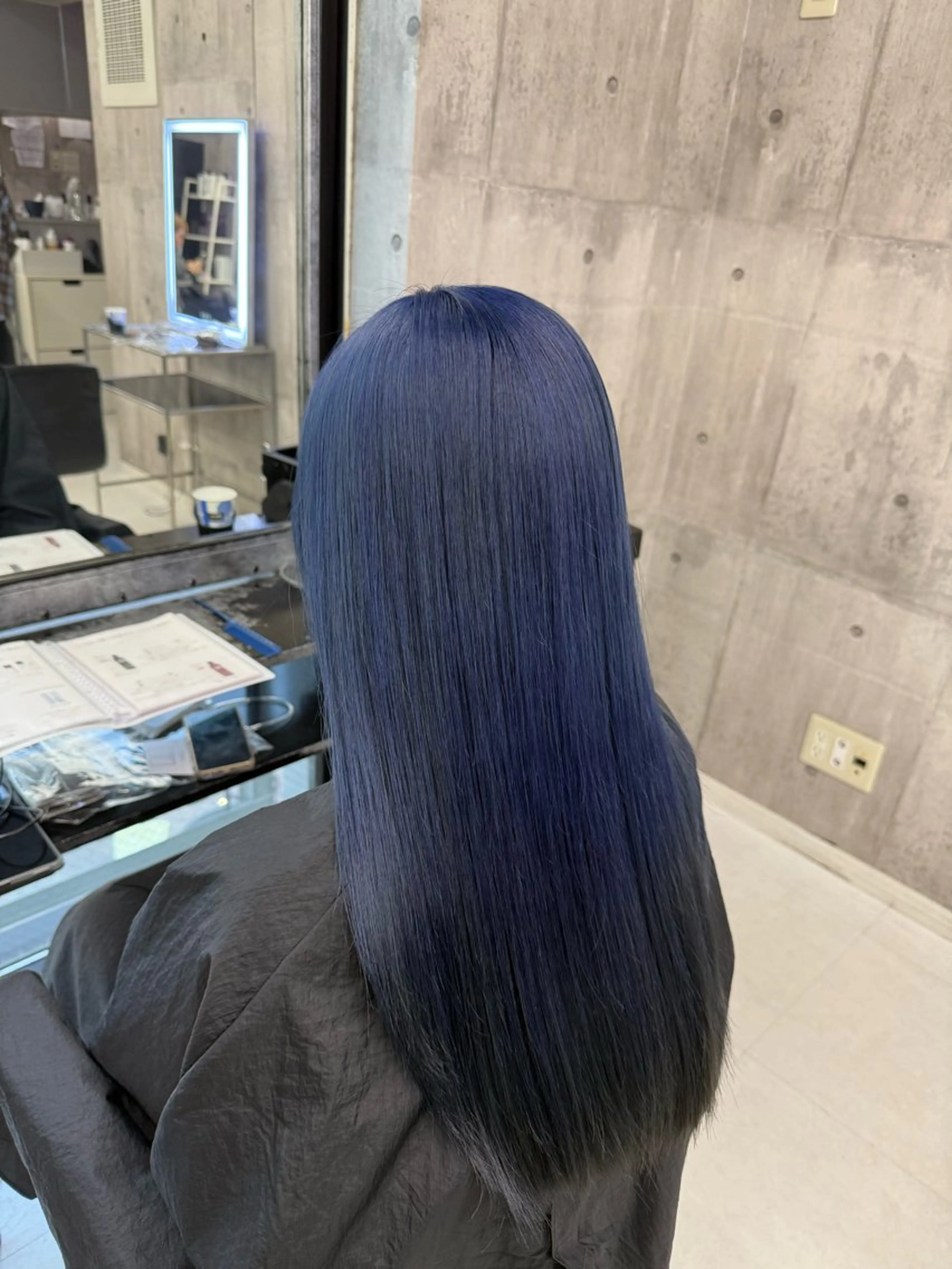 セミロング カラー メンズ ブルーカラー ネイビーカラー ヘアカラー トリートメント ☁️かずき☁️青.紫 推し活カラー💫のヘアスタイル