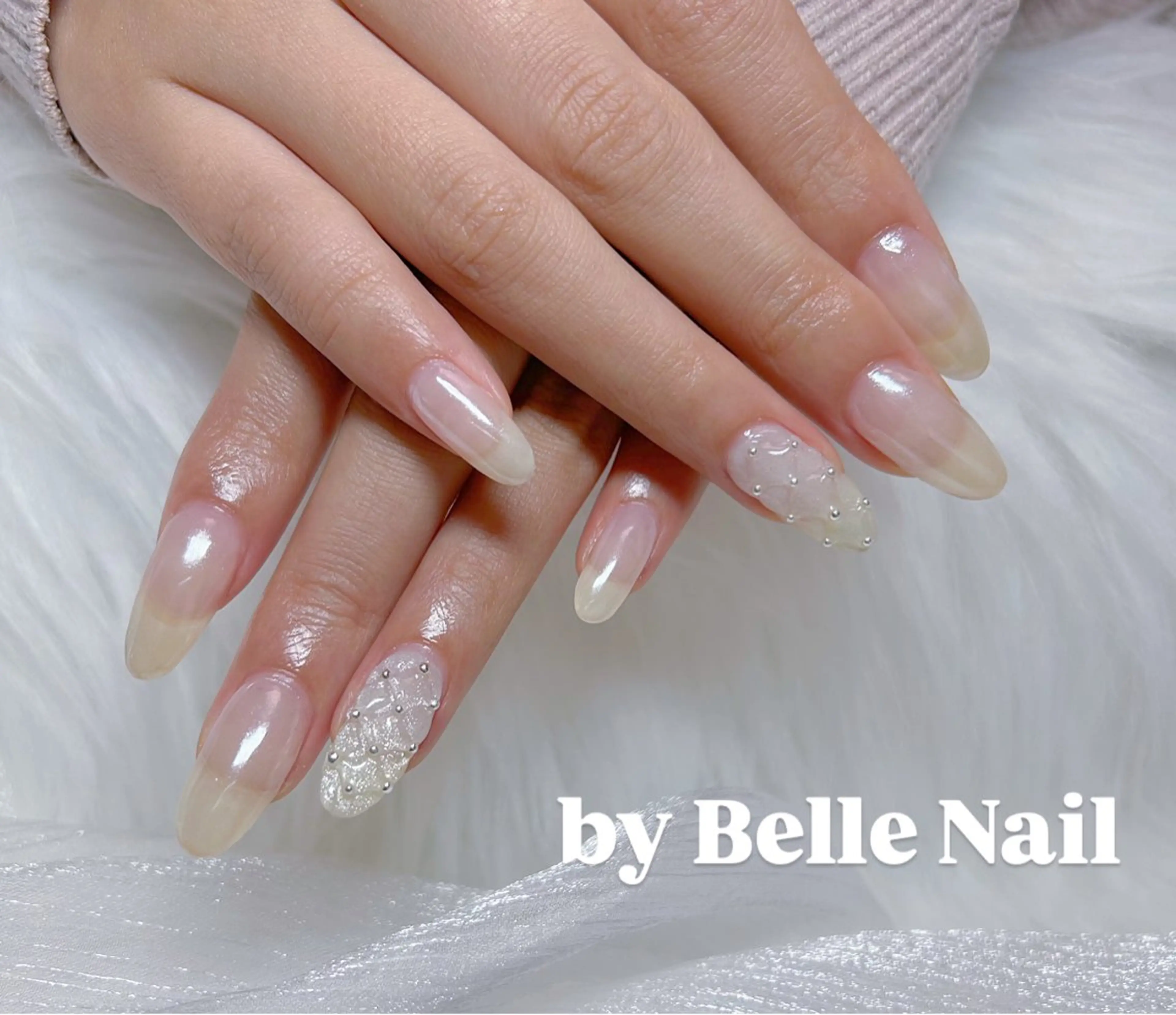 ネイル ホワイト BelleNail kのネイルデザイン