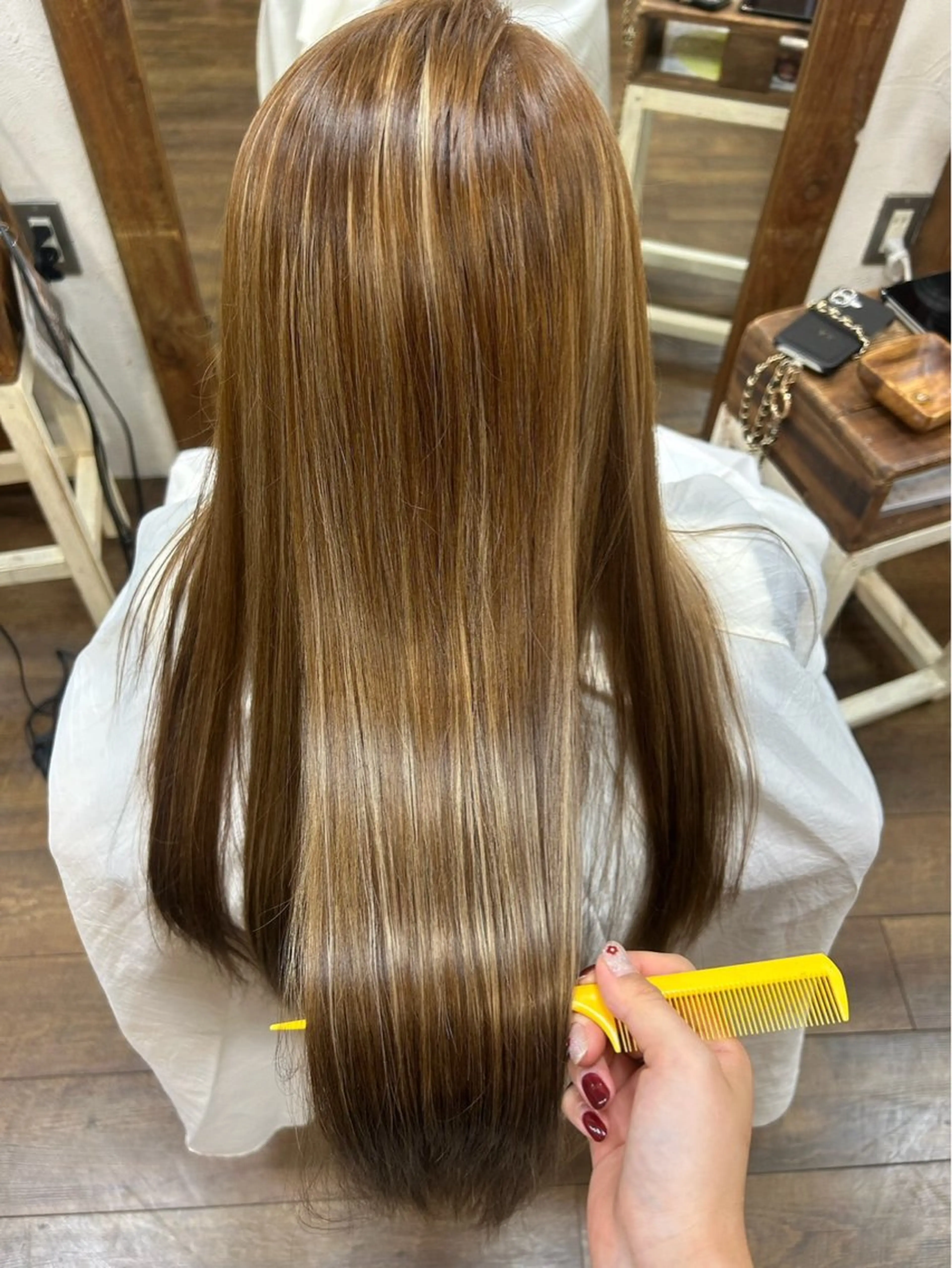 カラー ハイライトカラー 三宅　デザインカラー 透明感カラー✨のヘアスタイル