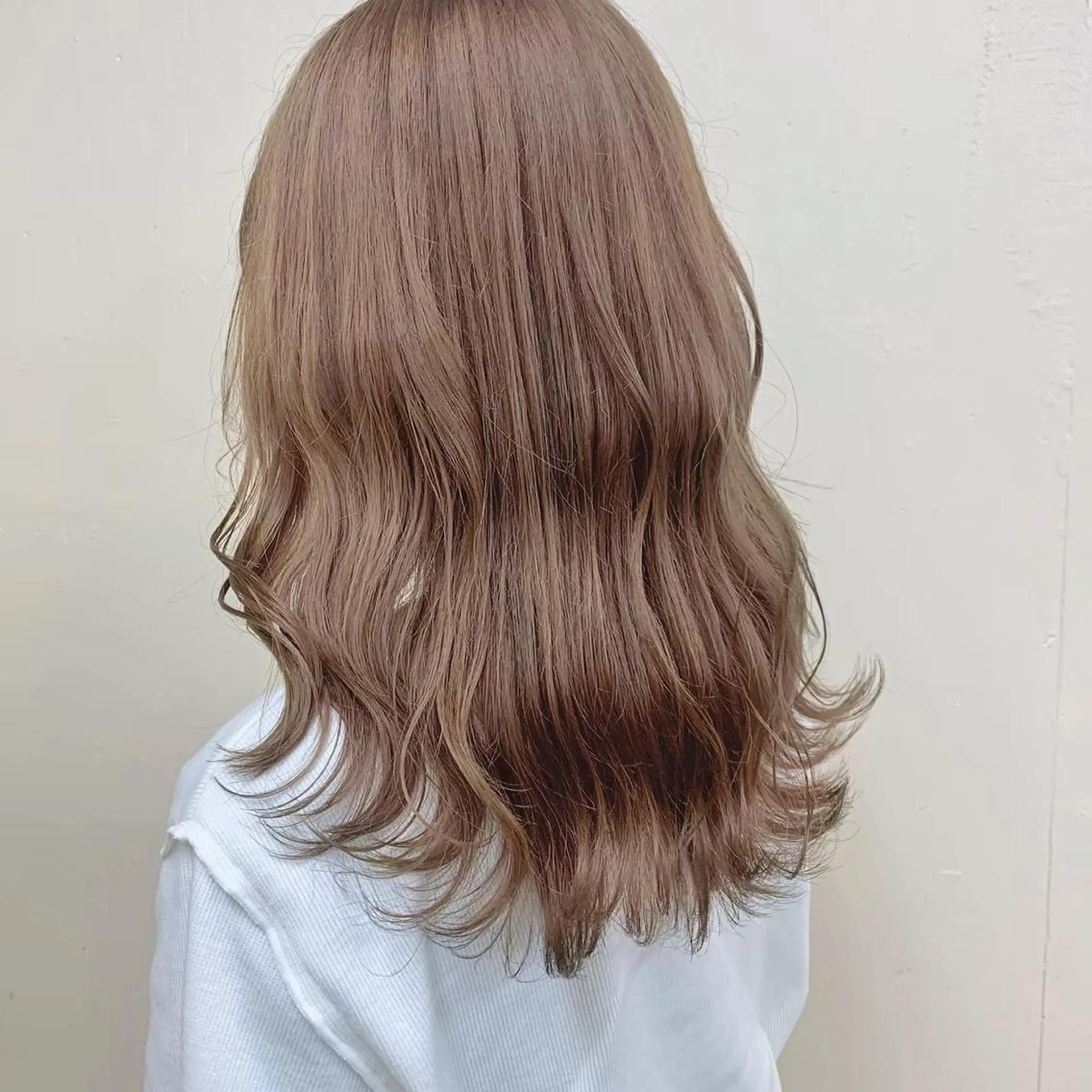 ロング 🪄池袋ハイトーン 🪄ブリーチカラーのヘアスタイル