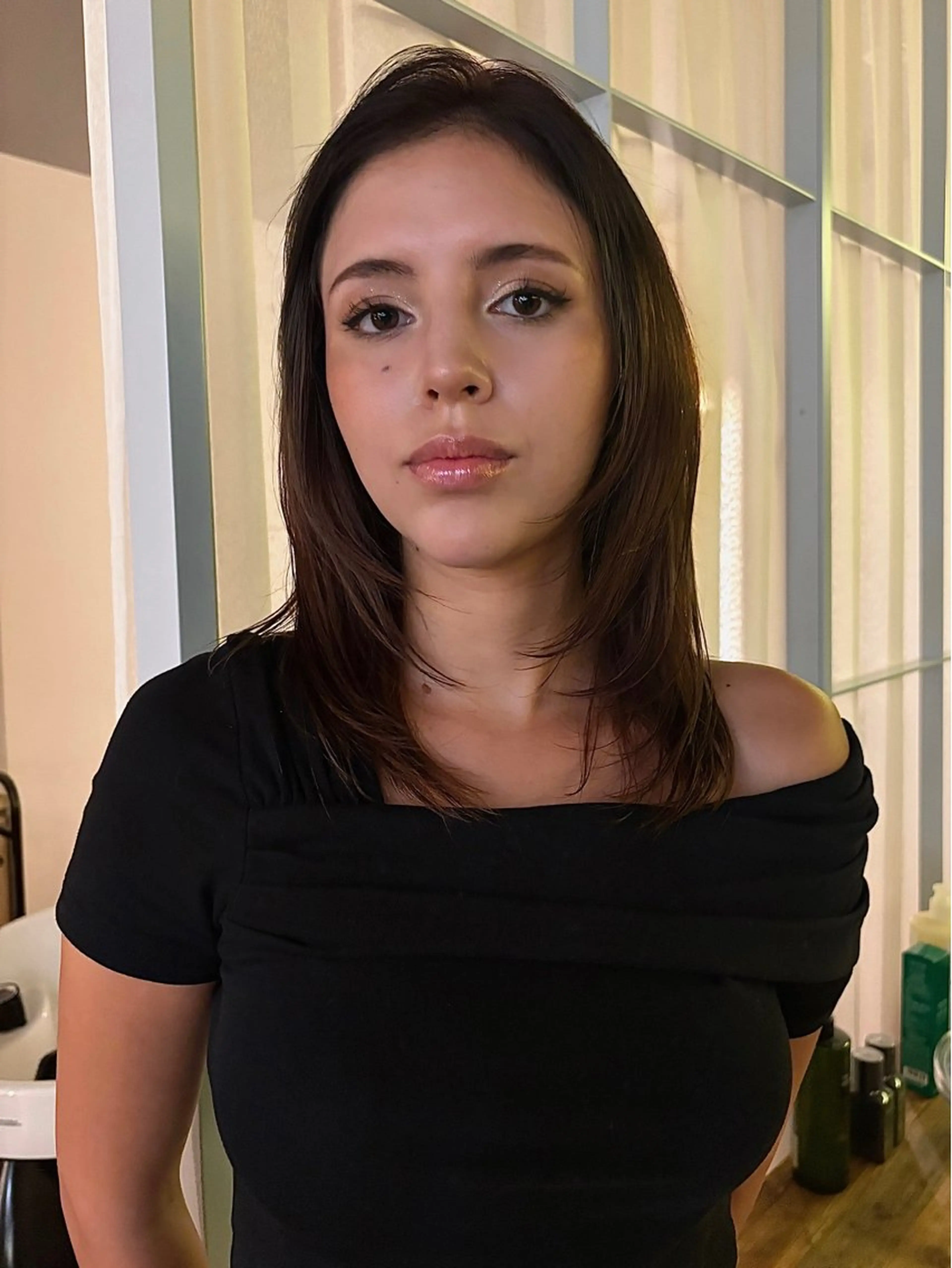 ミディアム ミディアムレイヤー レイヤーカット かのうひなこ🌻 レイヤーカットのヘアスタイル