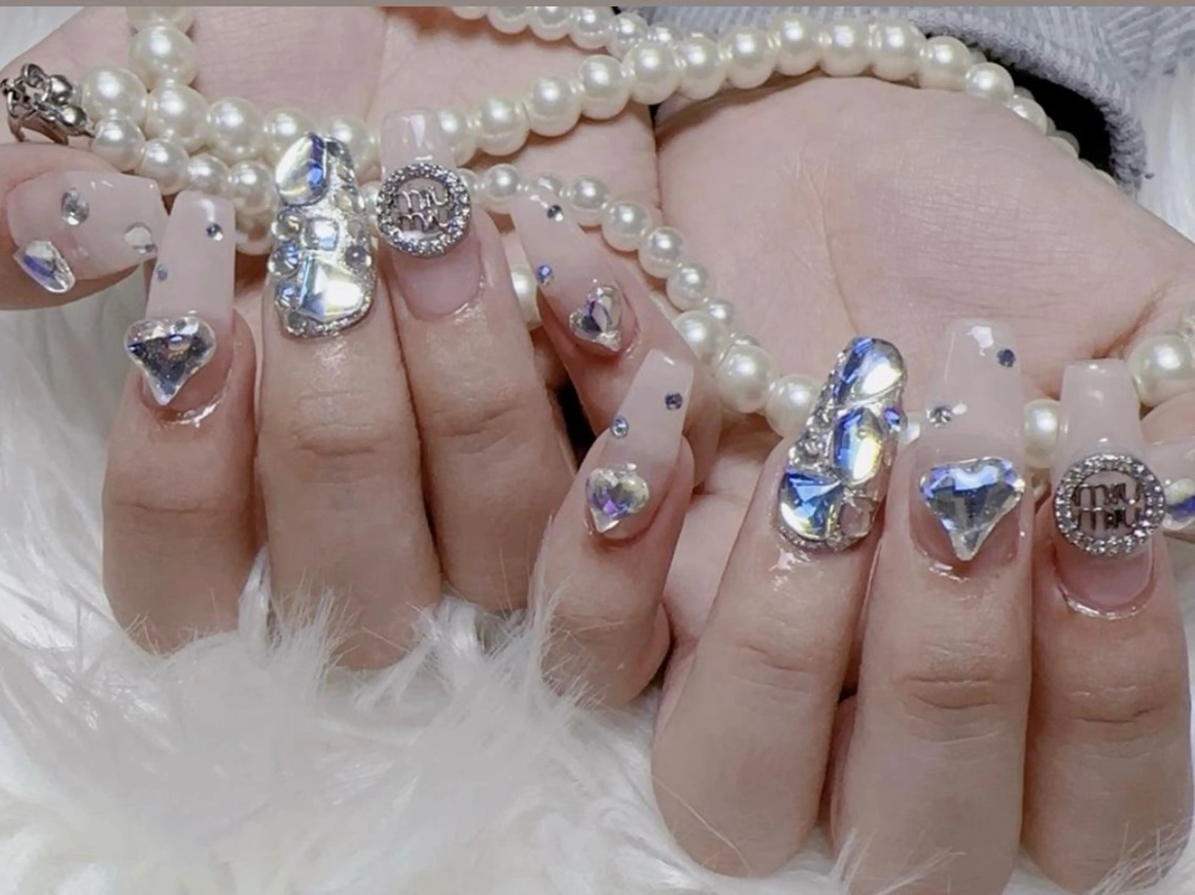 メンズ ネイル アートネイル フレンチネイル ジェルネイル キラキラネイル パラジェル ハンドネイル Bloom スカルプ専門店のネイルデザイン