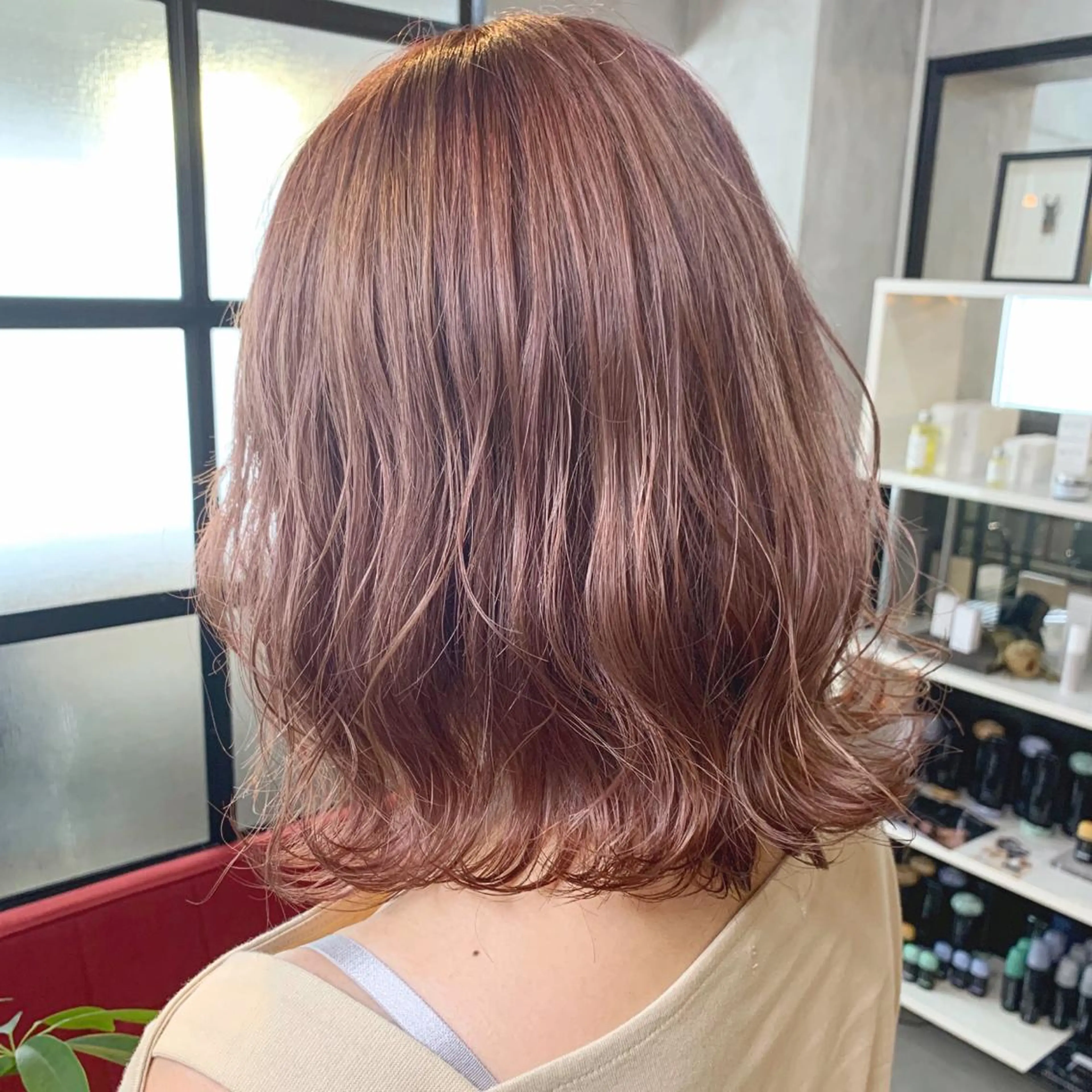 ショート カラー なかの たくみのヘアスタイル