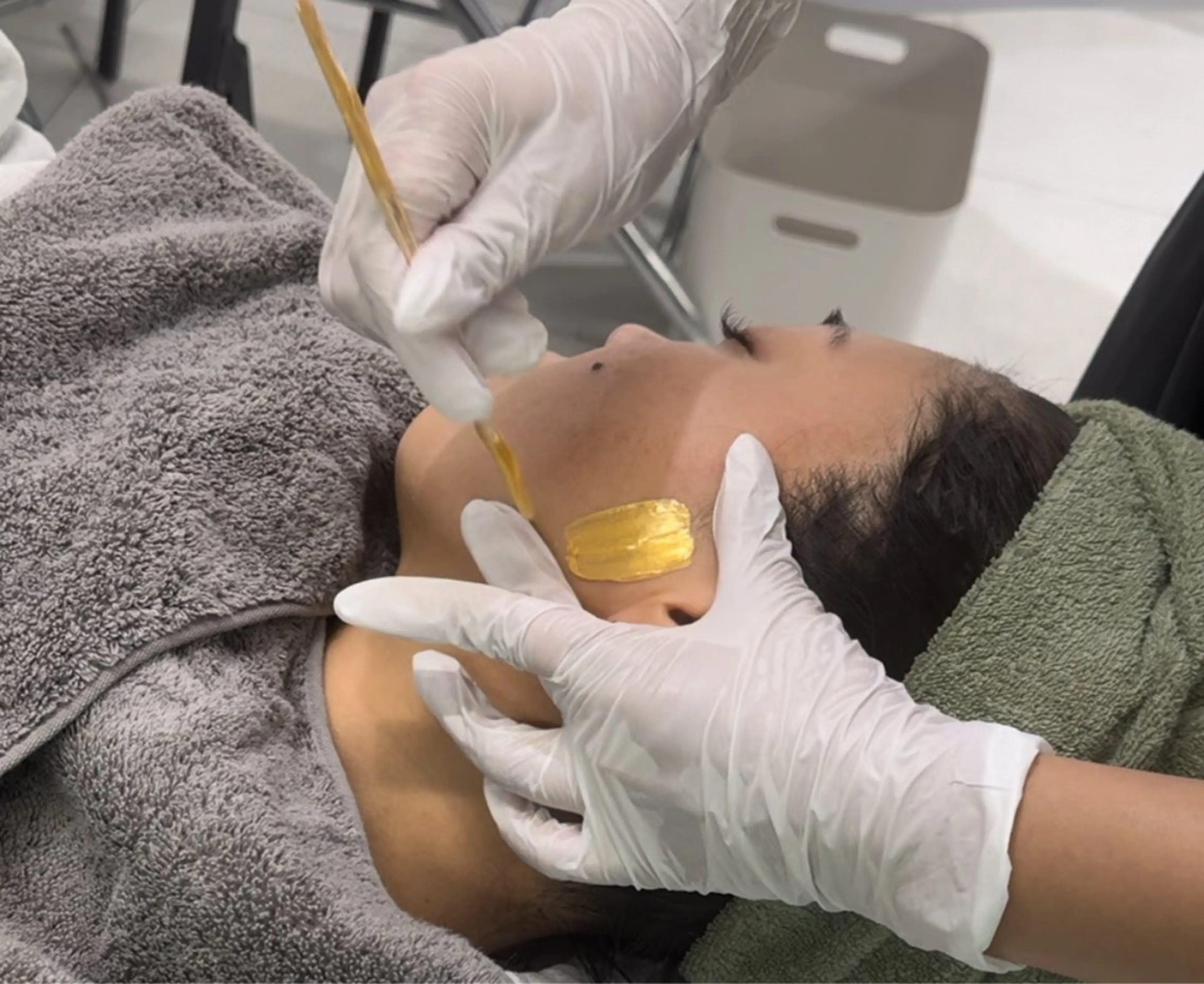 【限定価格】フェイスWAX💆‍♀️お顔のパック付き🫧フェイシャルワックス脱毛🪽お肌の角質除去でワントーンUP⤴️✨の写真