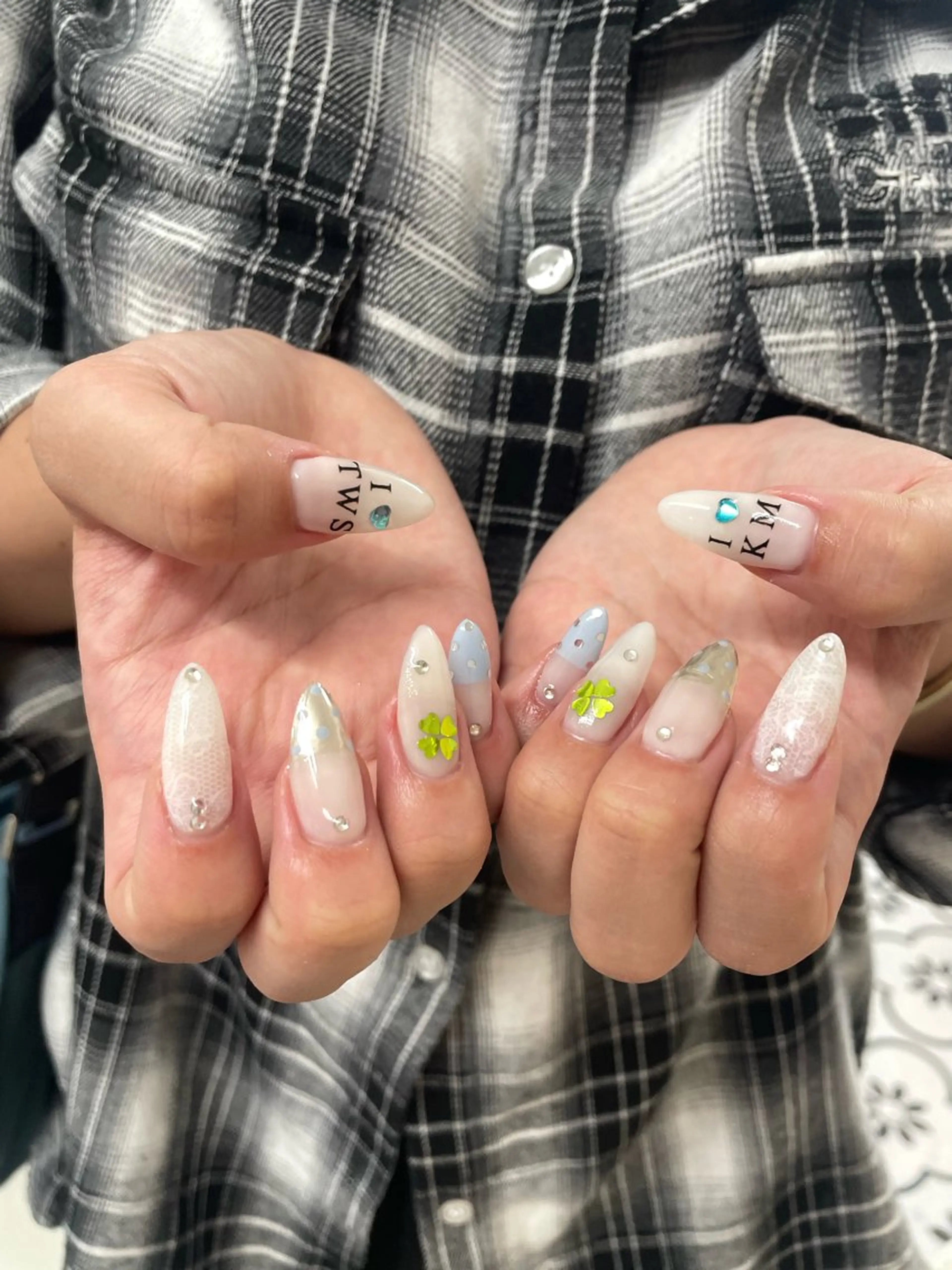 ネイル ハンドネイル koyu 🩶のネイルデザイン