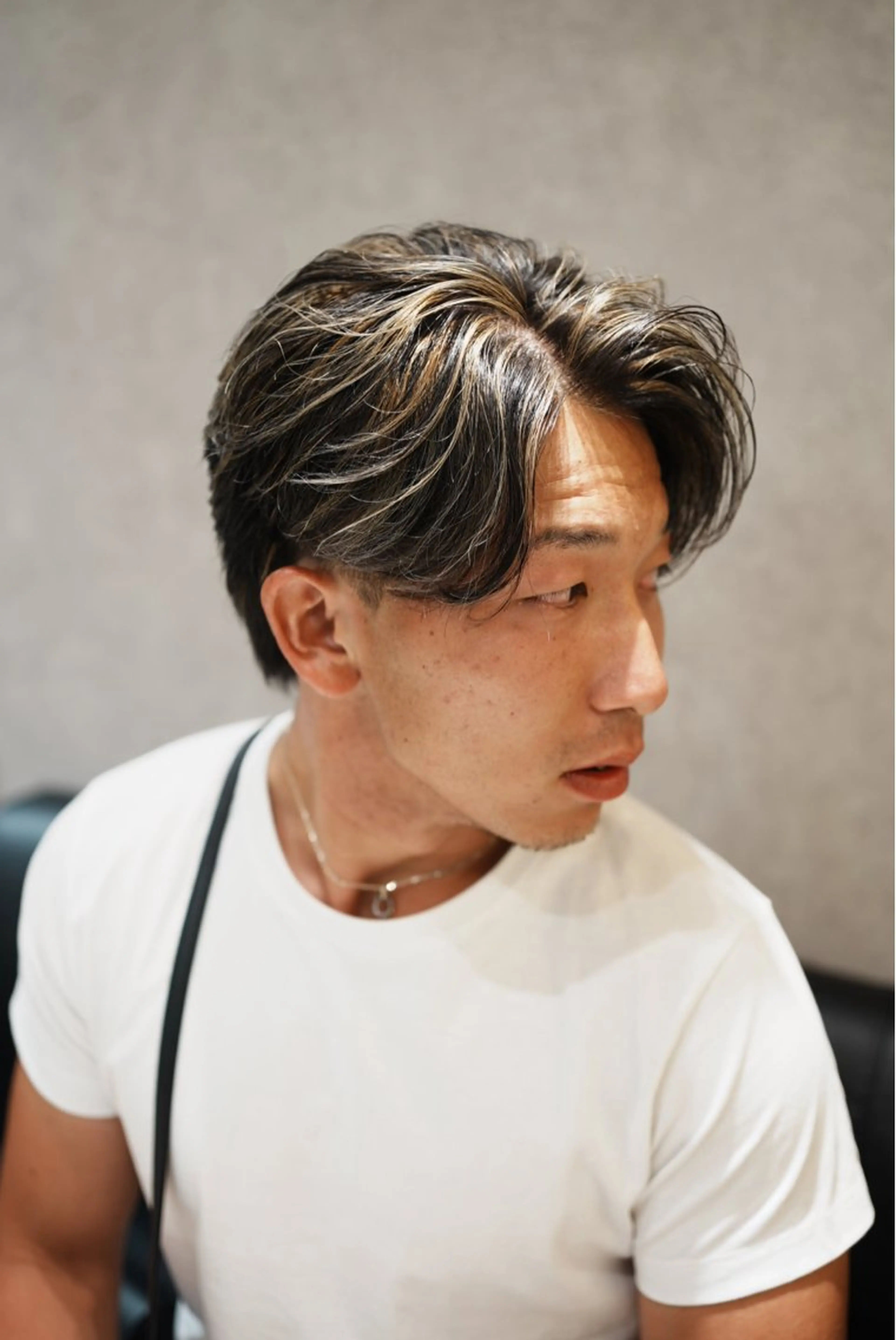 ミディアム カラー パーマ メンズ ミディアムパーマ メンズメッシュ メンズパーマ メッシュ ニュアンスパーマ カット ヘアカラー パーマ トリートメント ヘアセット メンズサロン ANSWERのヘアスタイル