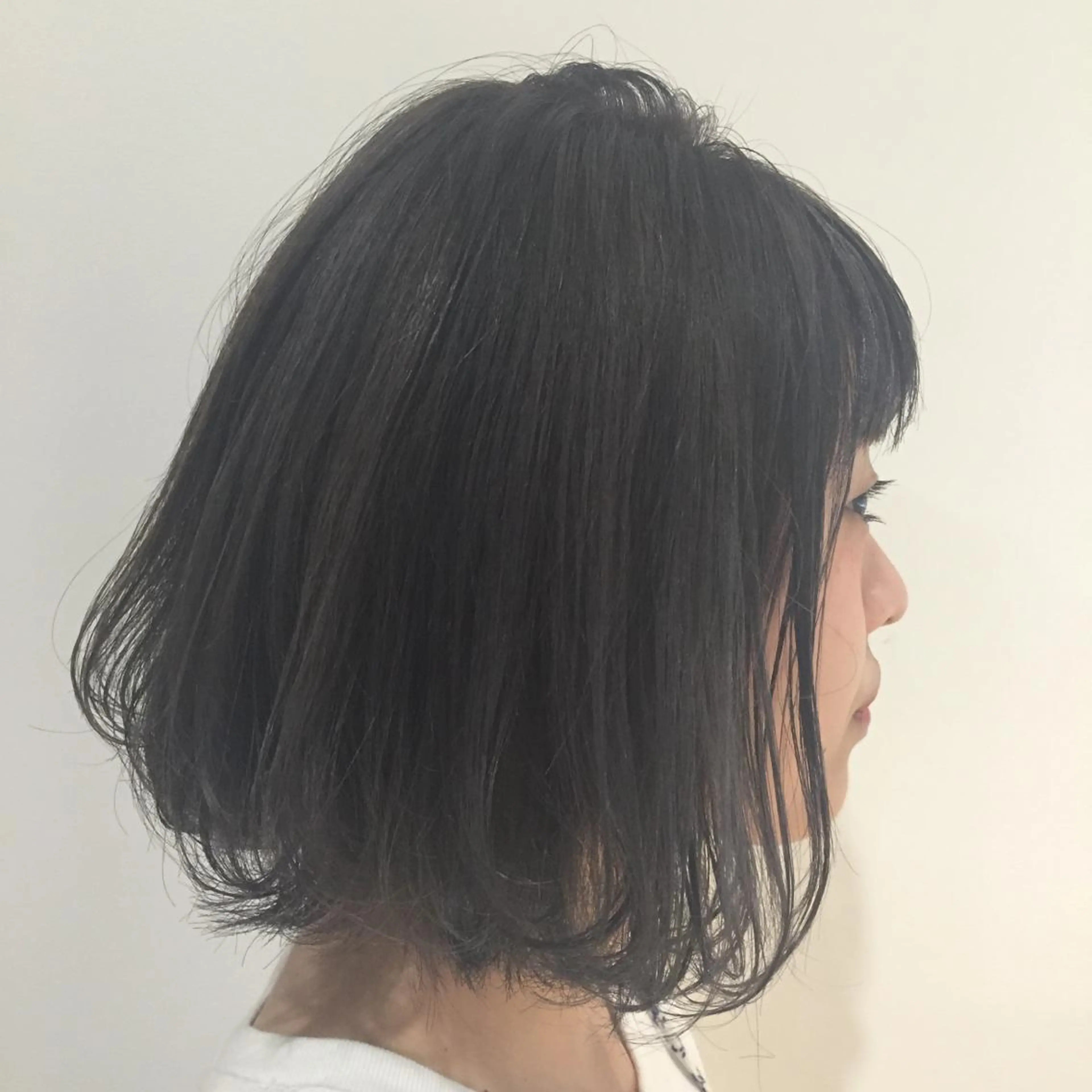 ショート カラー ブルーカラー ブルージュ SiiＱbyLuca所属・鈴木 まりやのヘアスタイル
