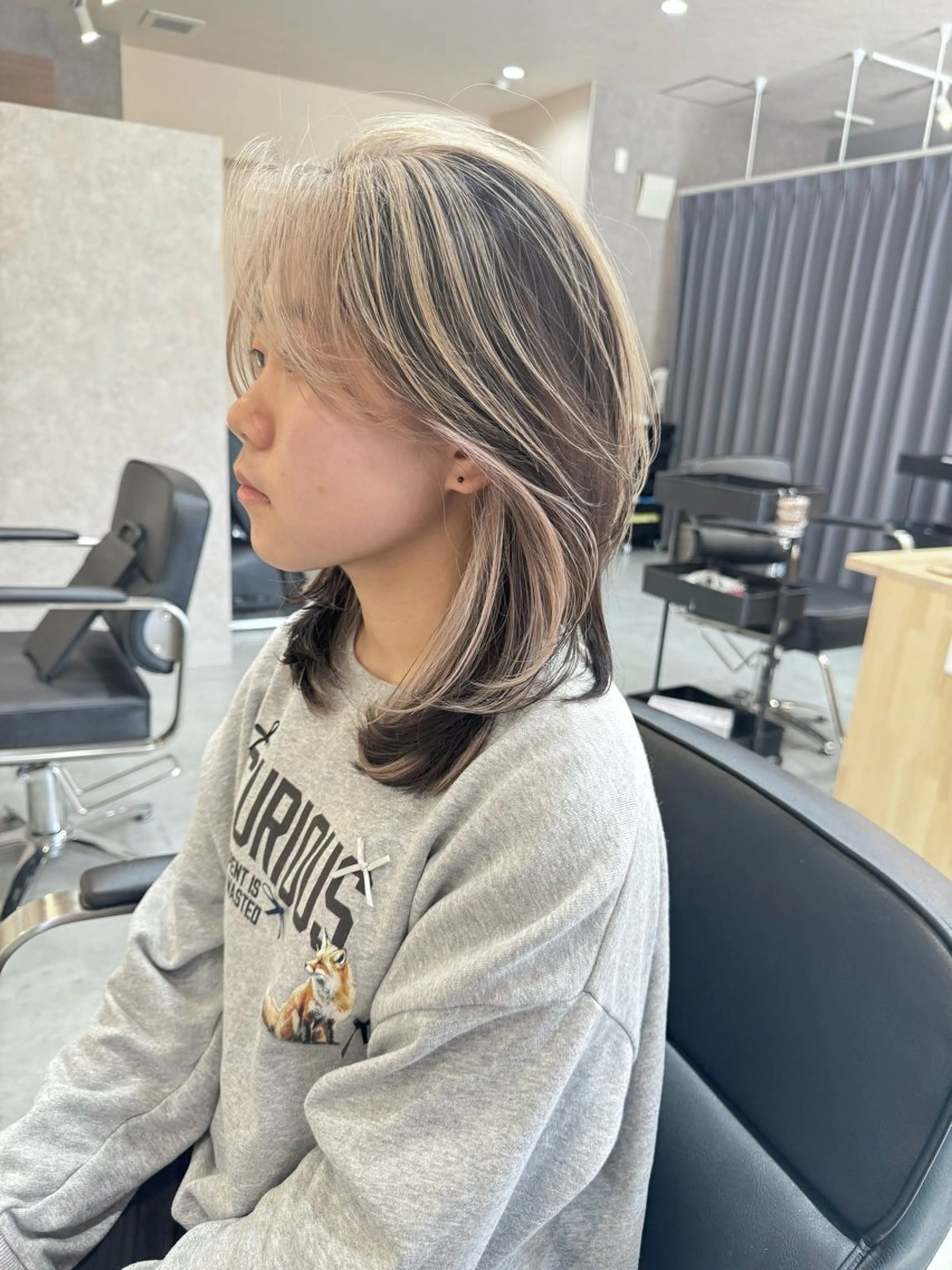 ミディアム ショートボブ ボブレイヤー ボブ 髪質改善 韓国風ヘア ヘアカラー suii..hair designのヘアスタイル