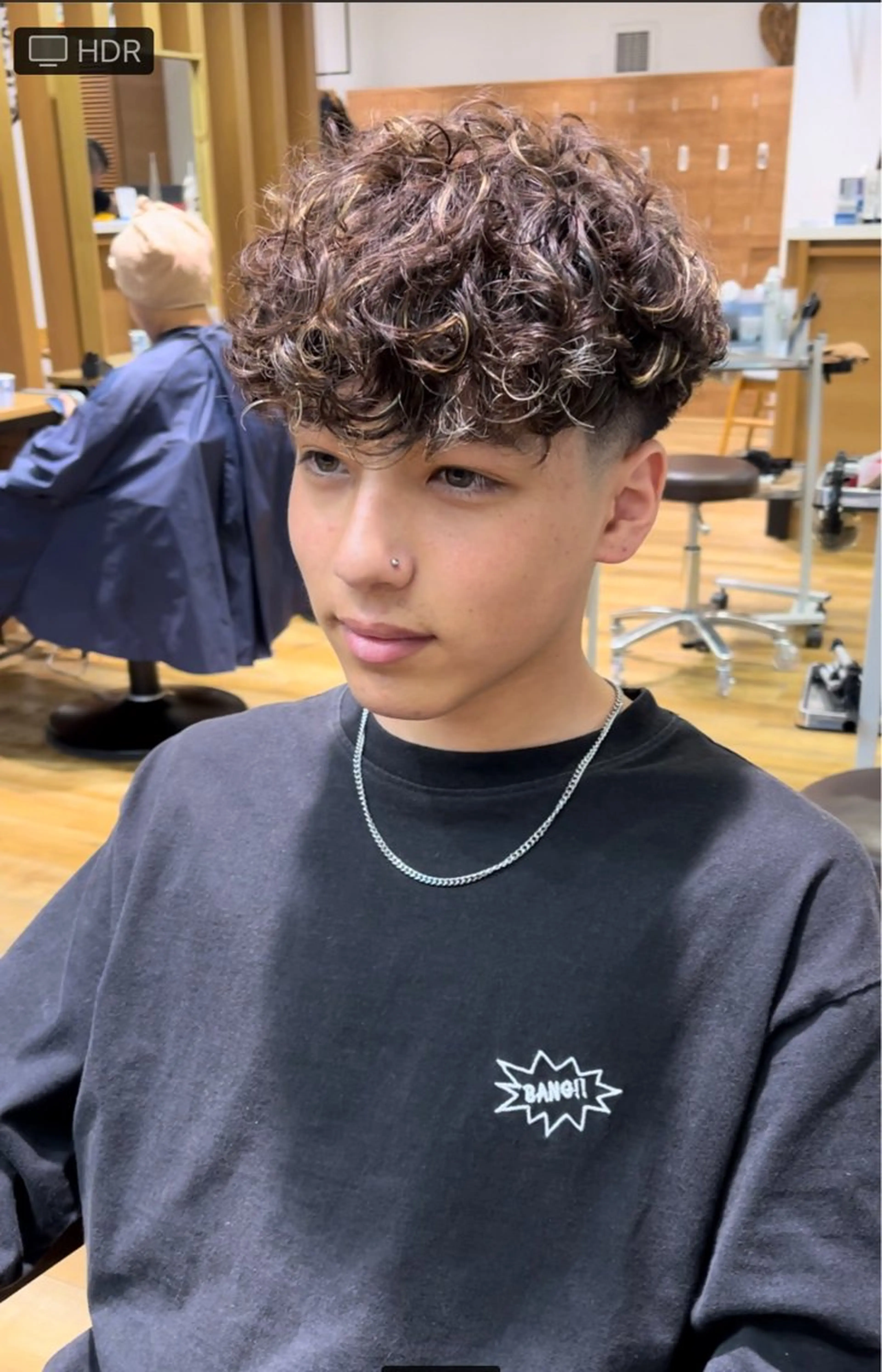 ミディアム カラー パーマ ヘアアレンジ メンズ メンズハイライト スペインカール ハイライトカラー 外国人風カラー ハイライト 竹内 奨のヘアスタイル